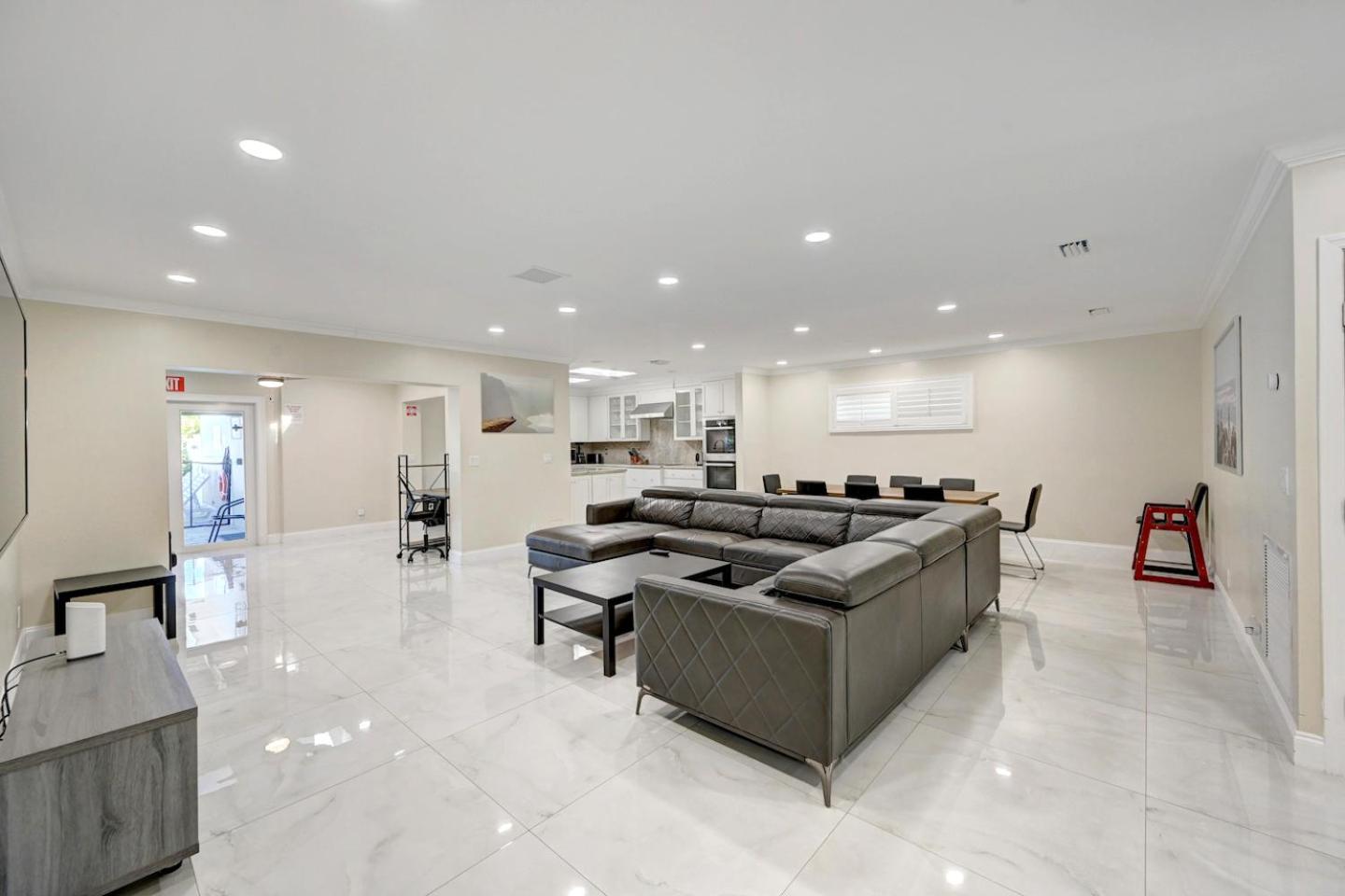 Premium Luxury 5BR Villa near Hollywood Beach
