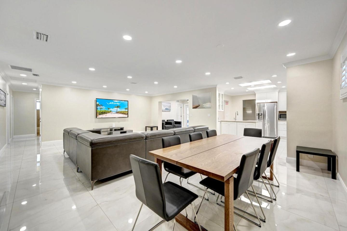 Premium Luxury 5BR Villa near Hollywood Beach