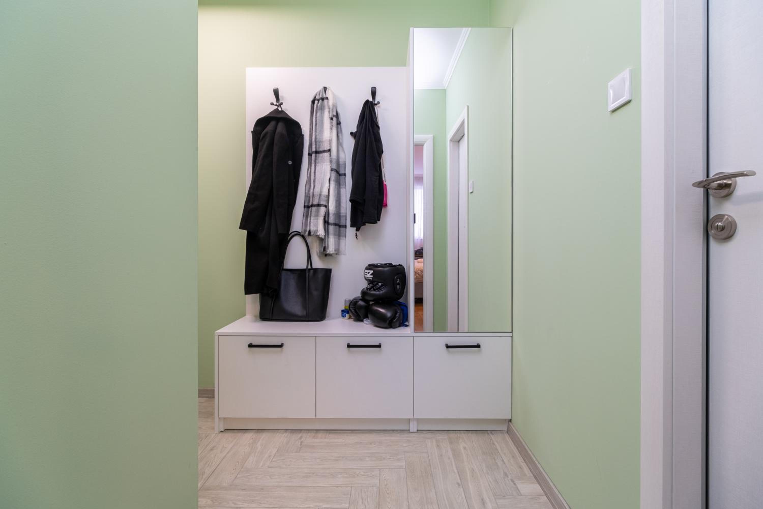 Modern & Elegant City Center Apartments