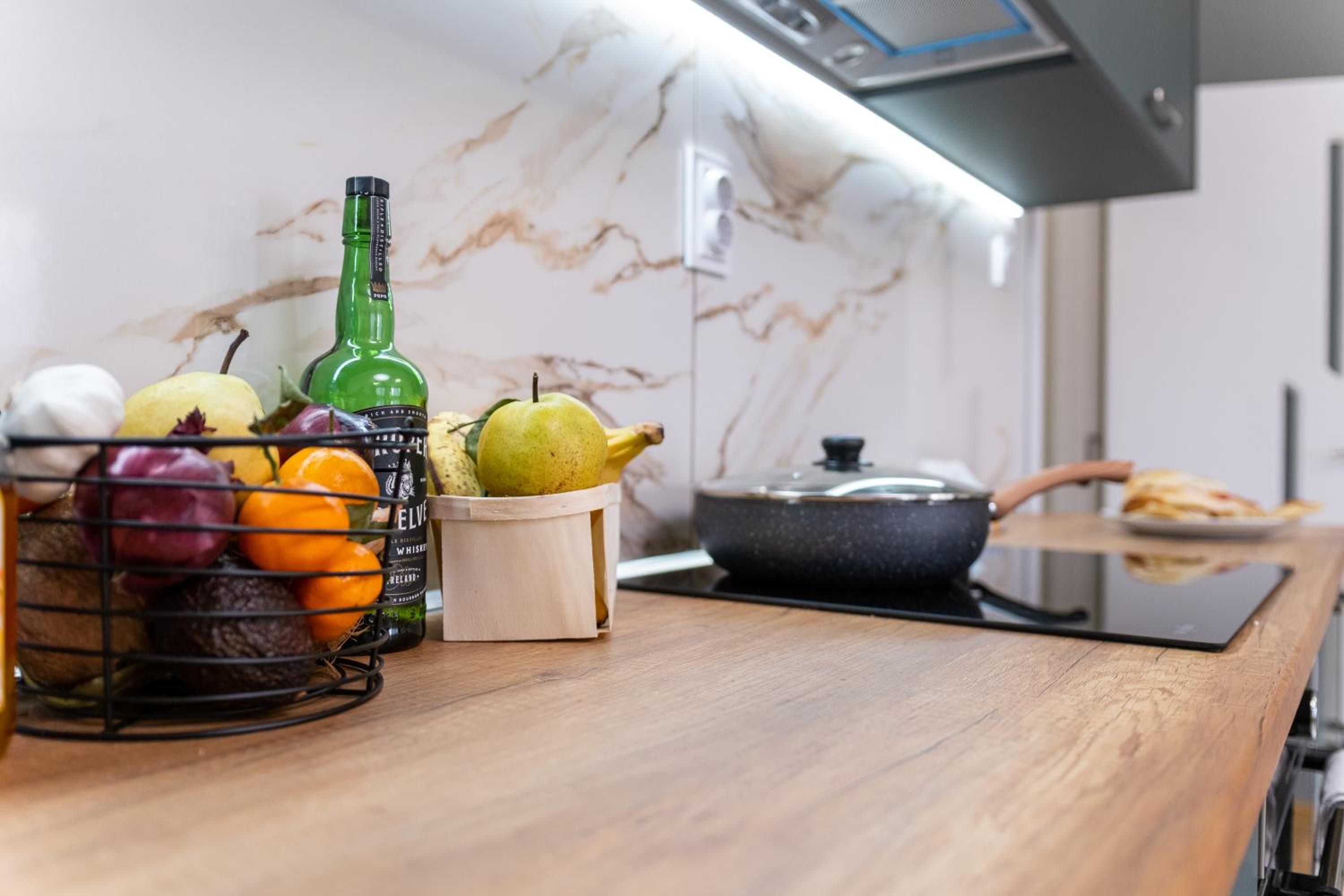 Modern & Elegant City Center Apartments