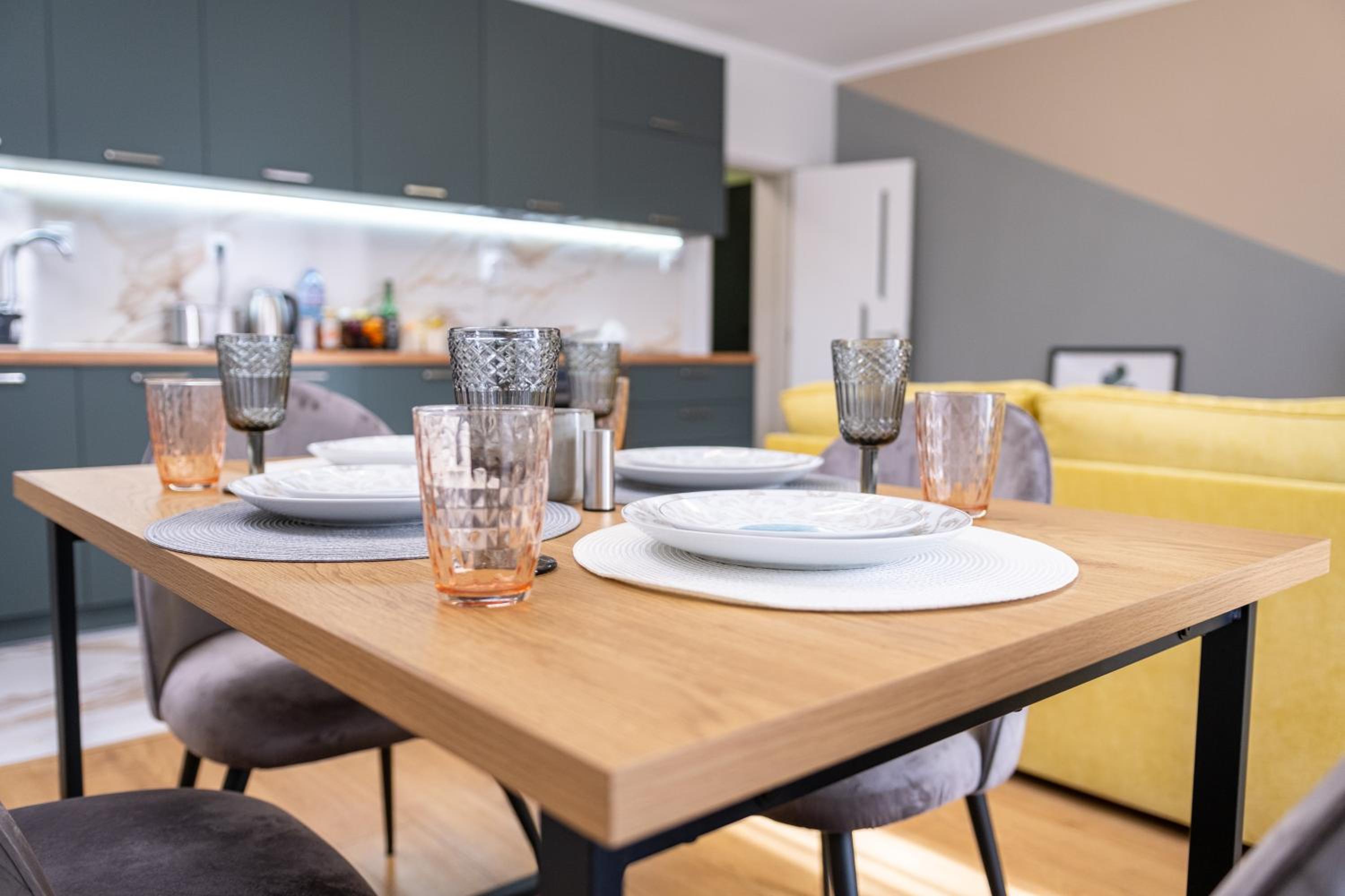 Modern & Elegant City Center Apartments