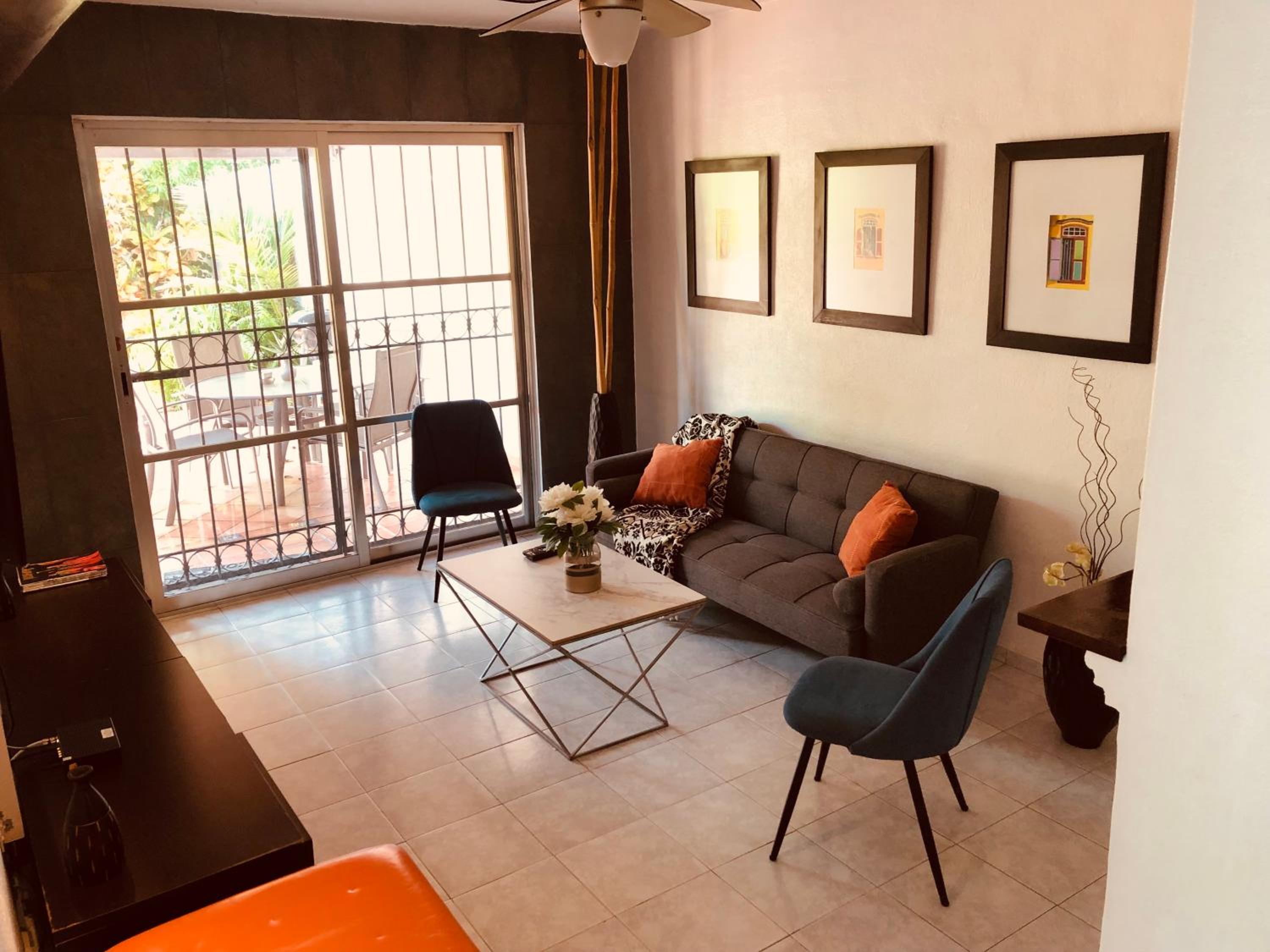 Beautiful Home by the Beach - 3Bedrooms, 2.5Baths