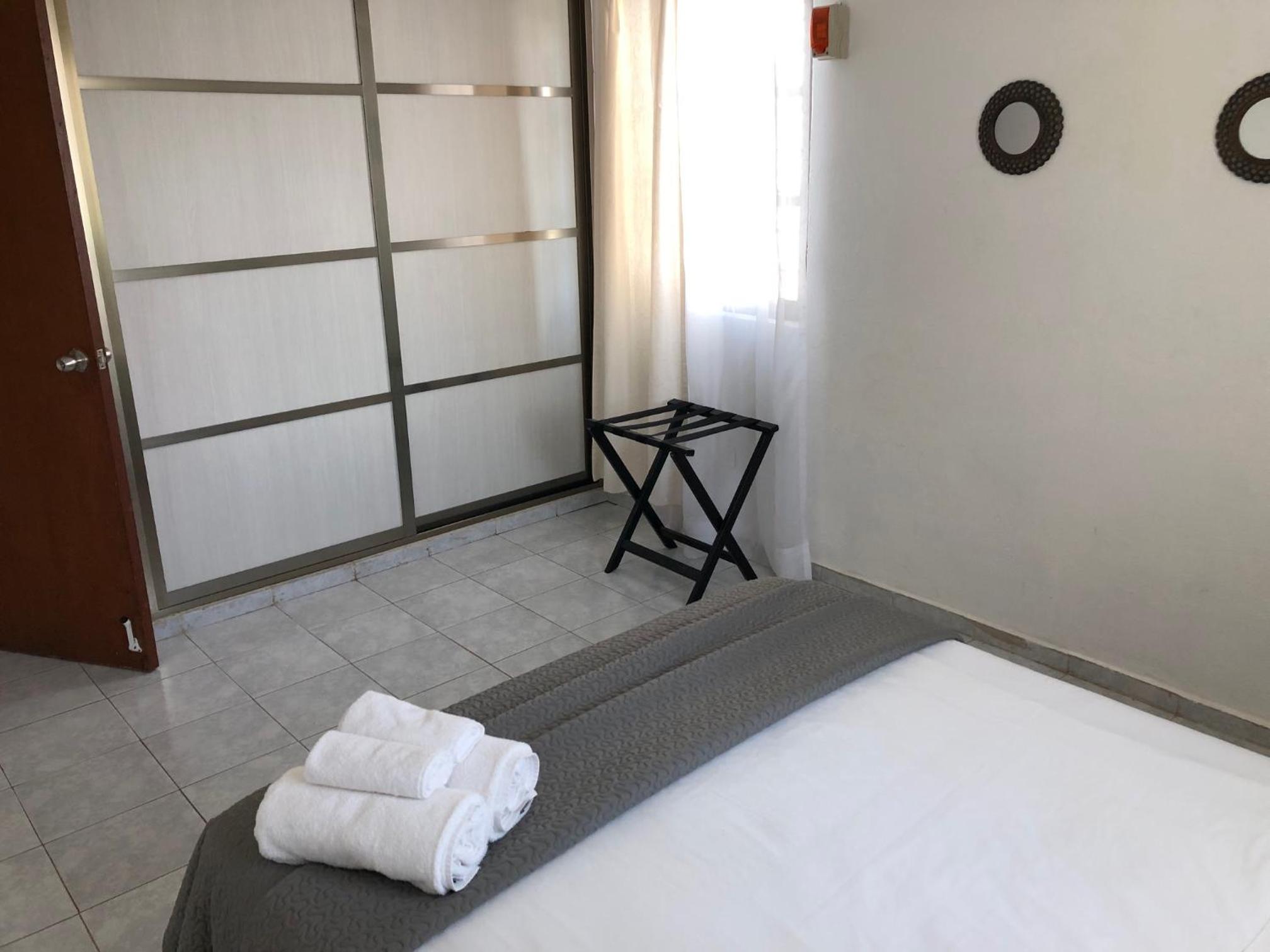 Beautiful Home by the Beach - 3Bedrooms, 2.5Baths