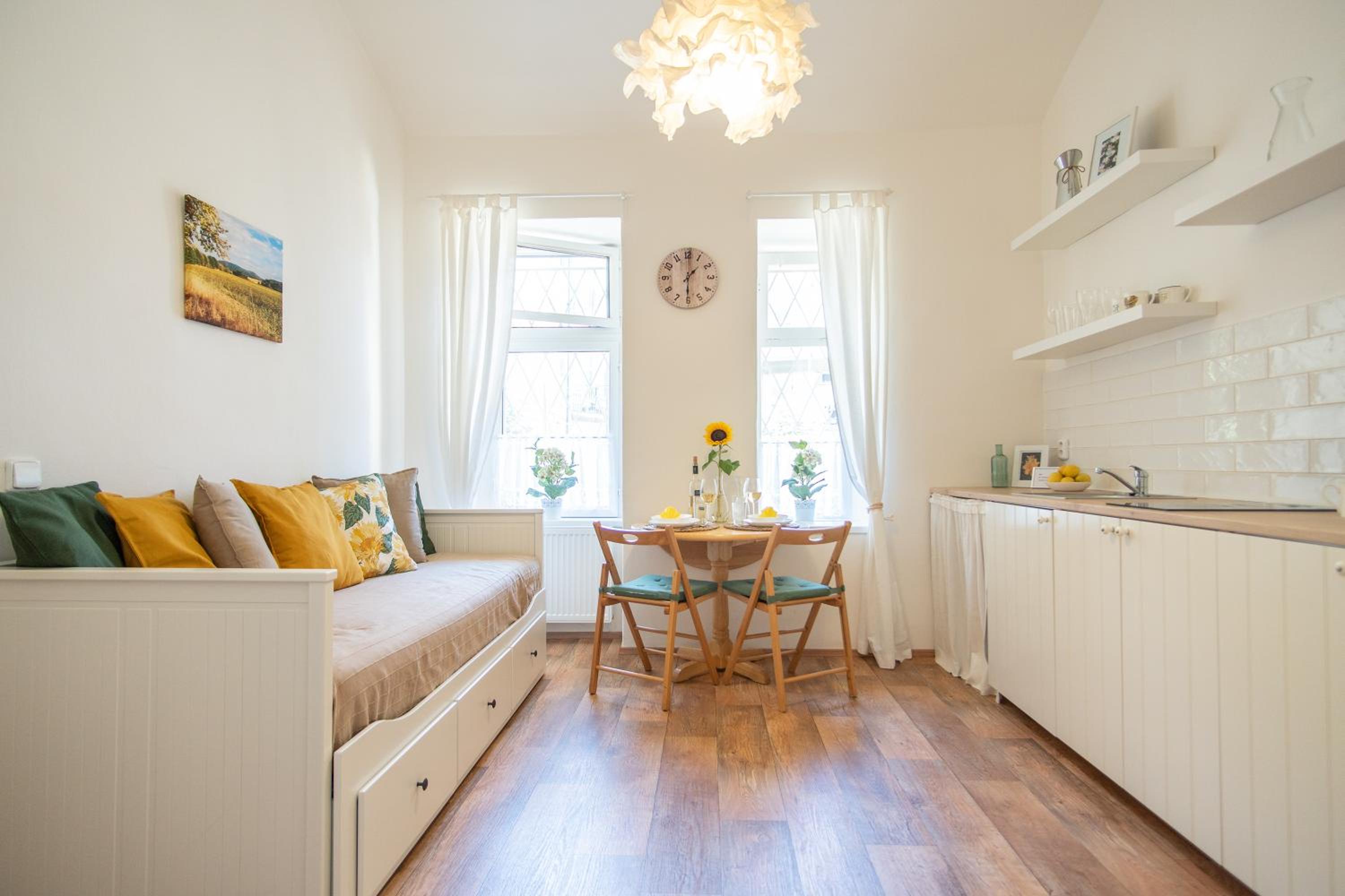 Nice room with double bed in zizkov - shared bathroom