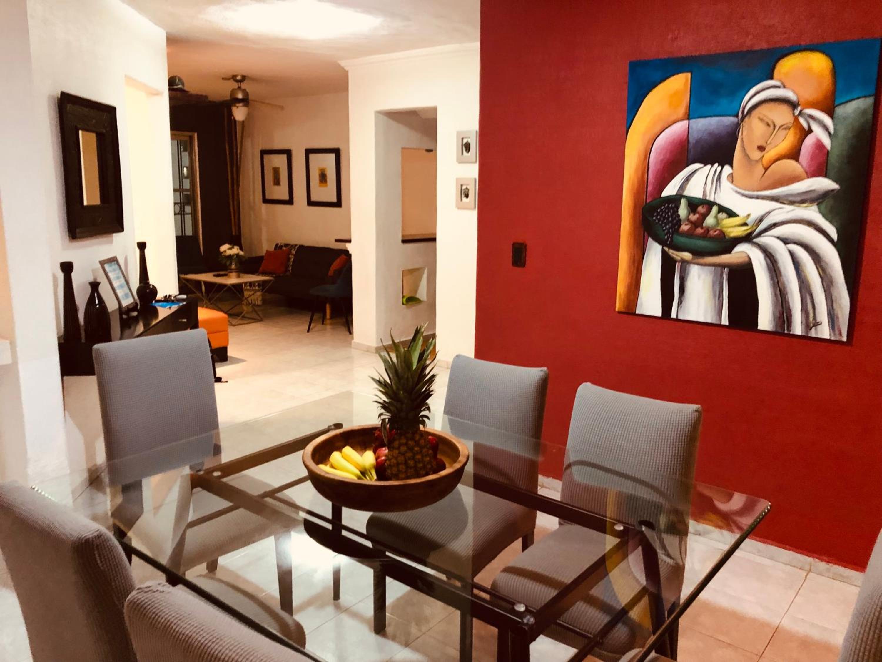 Beautiful Home by the Beach - 3Bedrooms, 2.5Baths