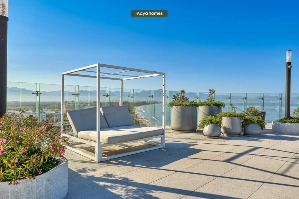 Oceanfront 2BR Condo - Pool - Cevicheria - Beach view 3