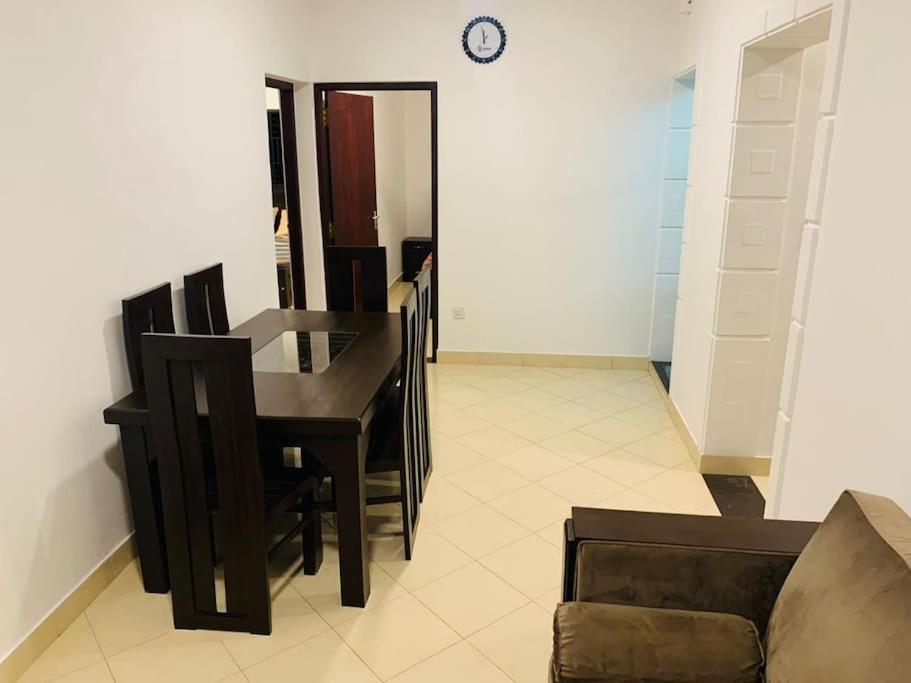 3 bedroom apartment in Colombo.