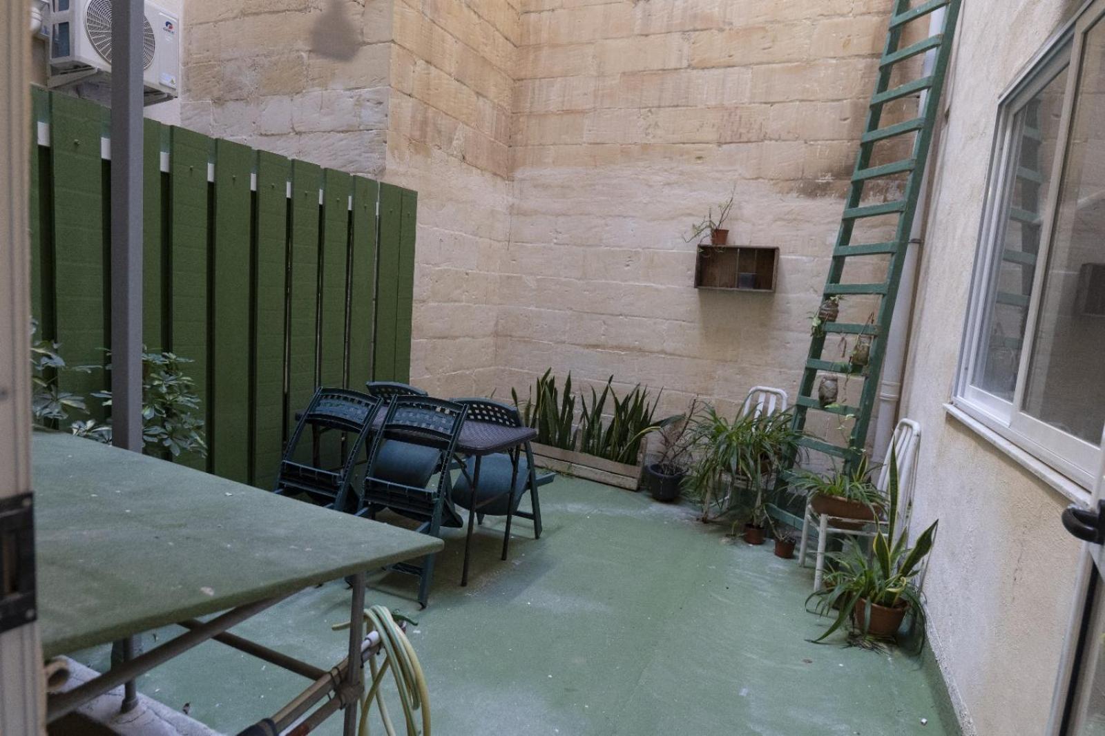 Green door Valletta view 2