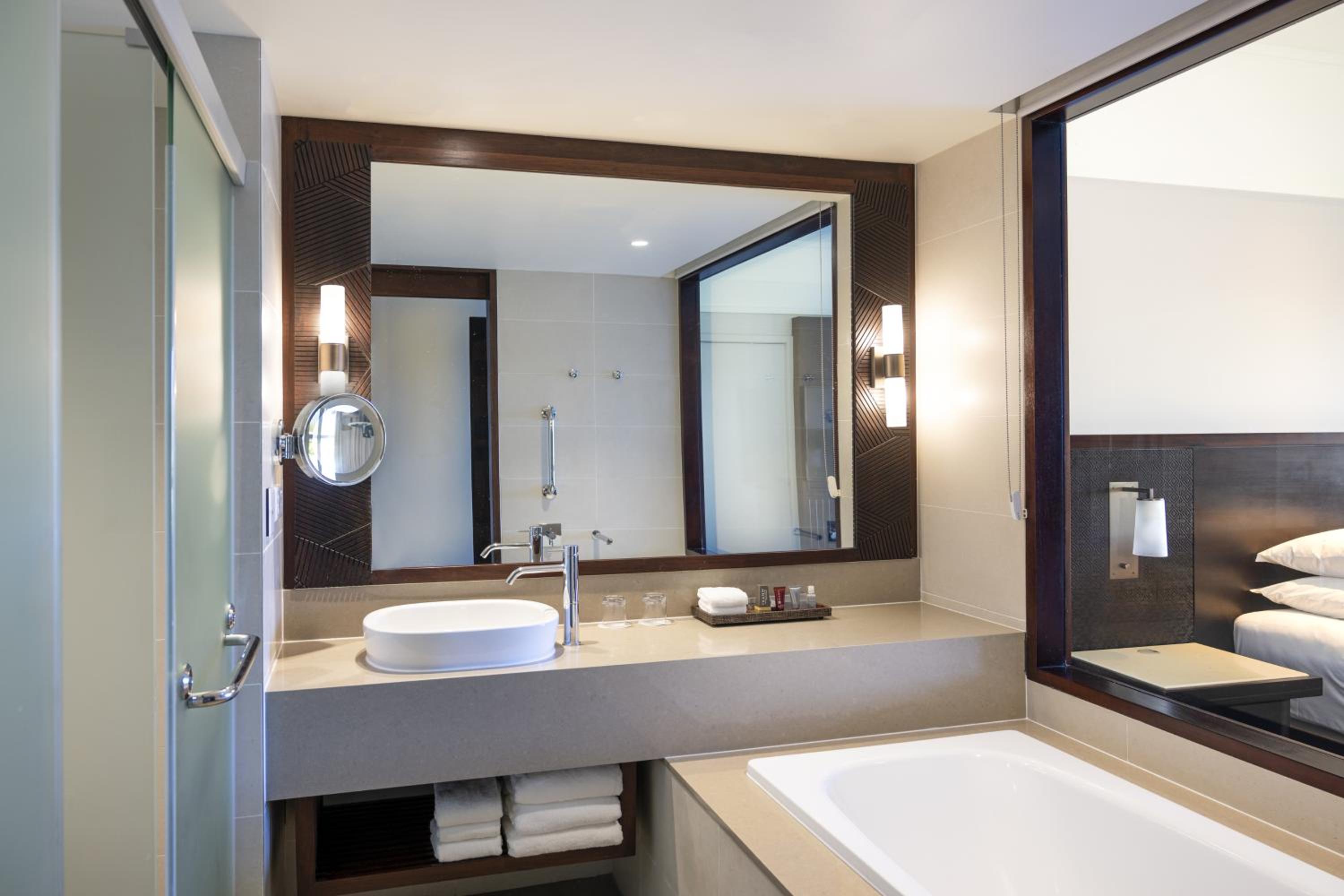 Fiji Marriott Resort Momi Bay 3