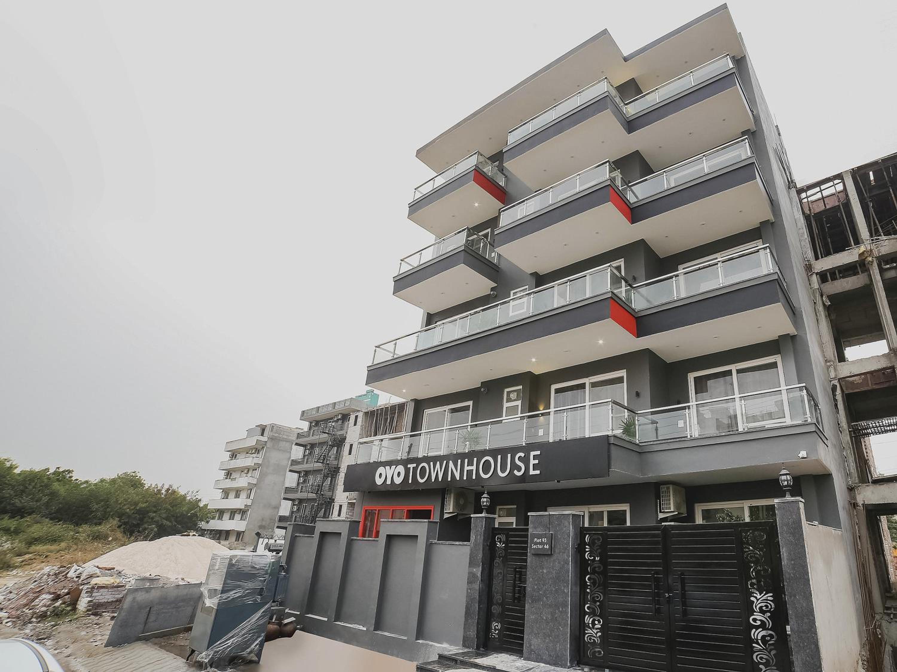 Gurgaon Vacations - Super Townhouse Sector 46 Gurgaon Near Appu Ghar - Property Image 8