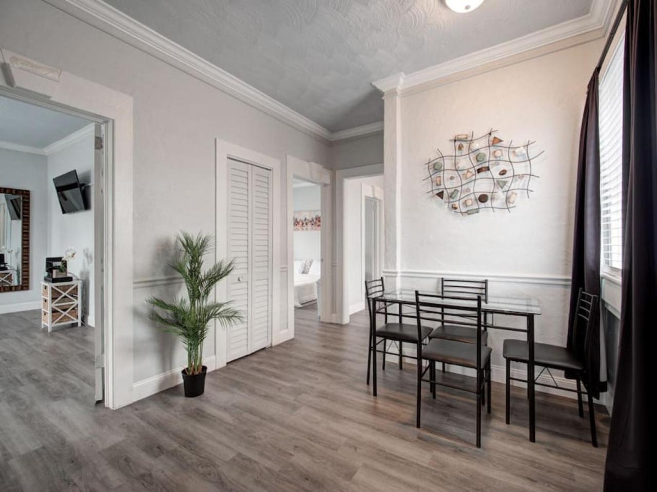 Modern Westshore