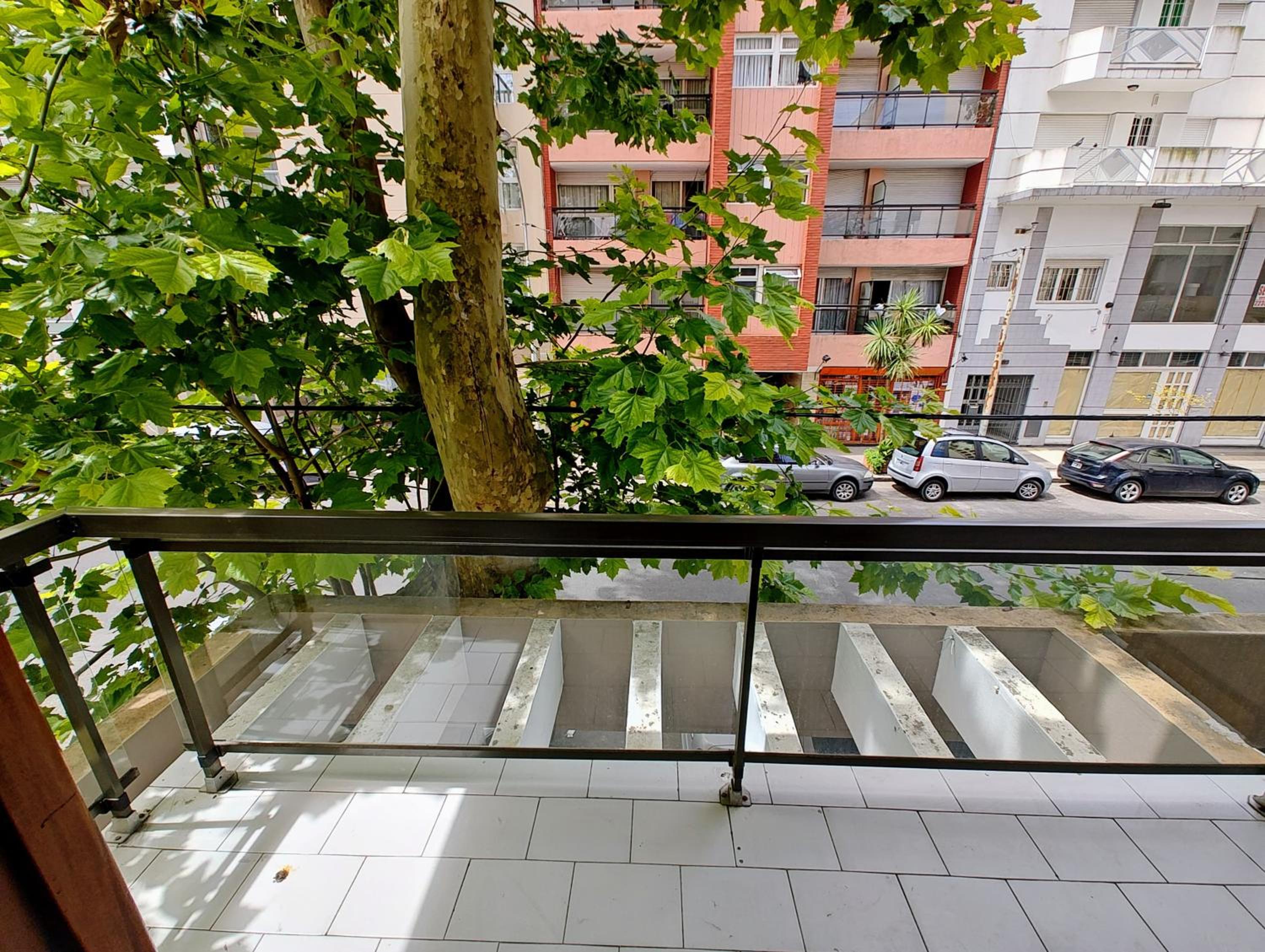 Dpto céntrico, ideal Parejas con 2 hijos
