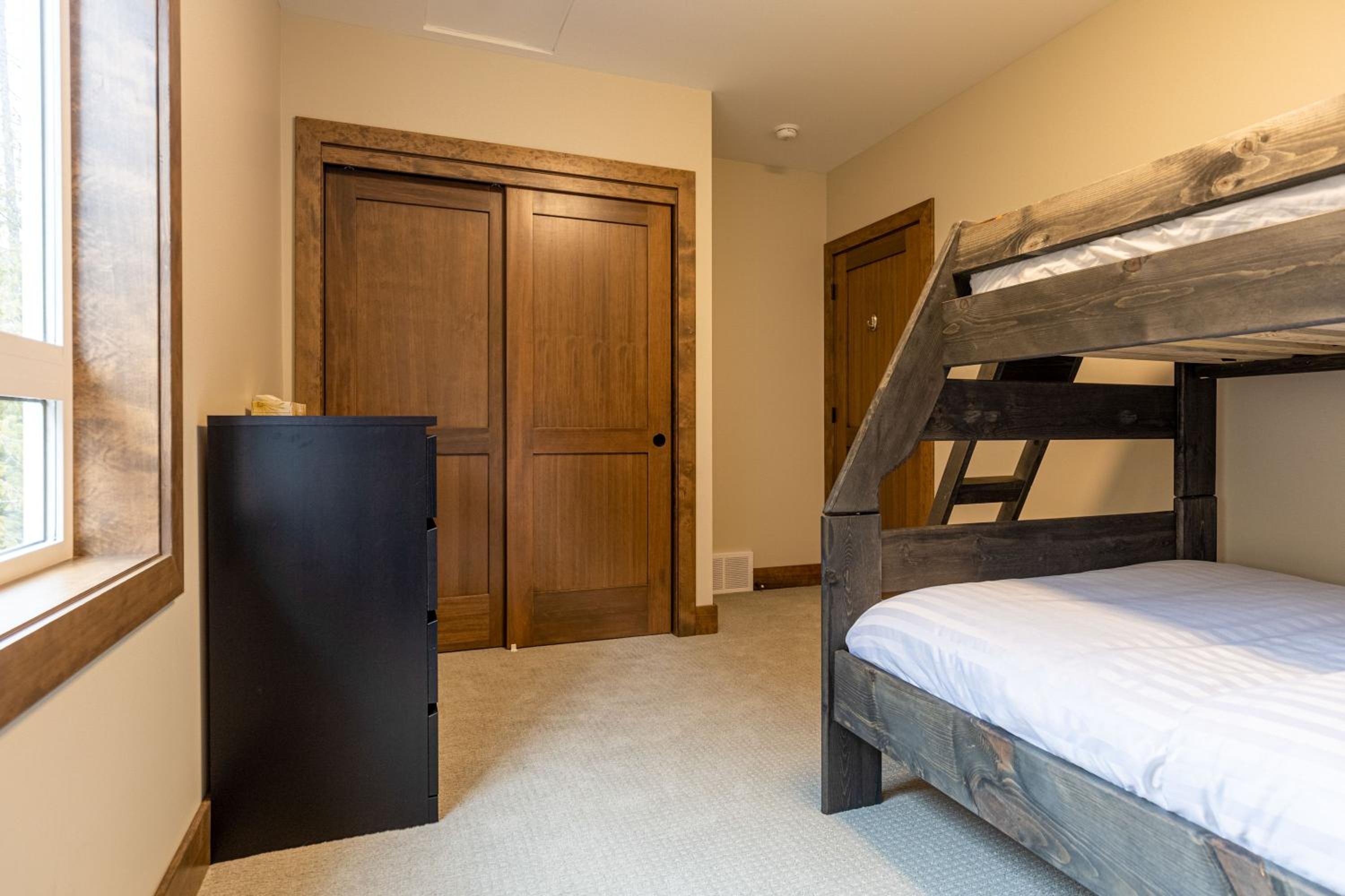 Polar Peak Lodges by Fernie Central Reservations