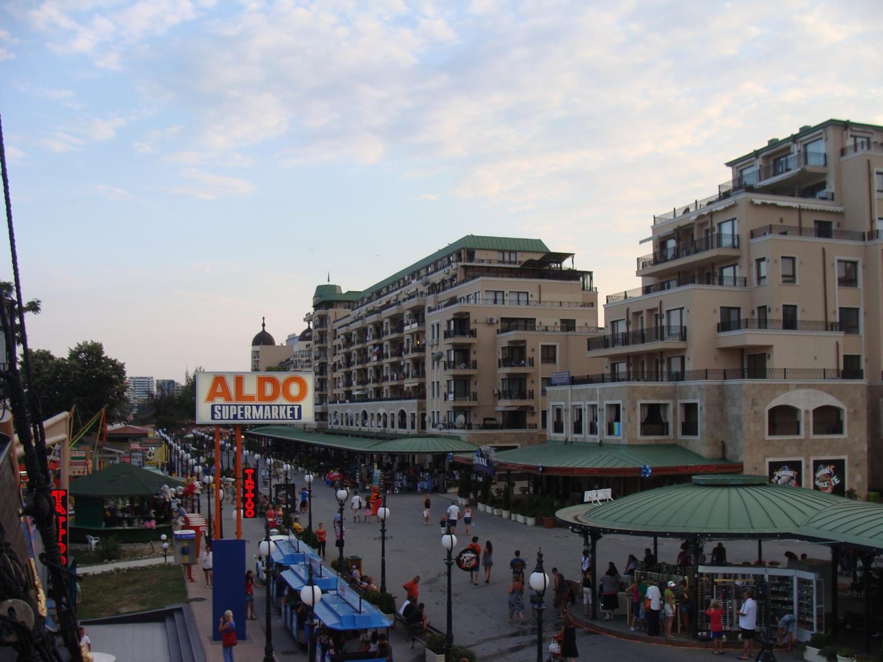 Admiral Apartments