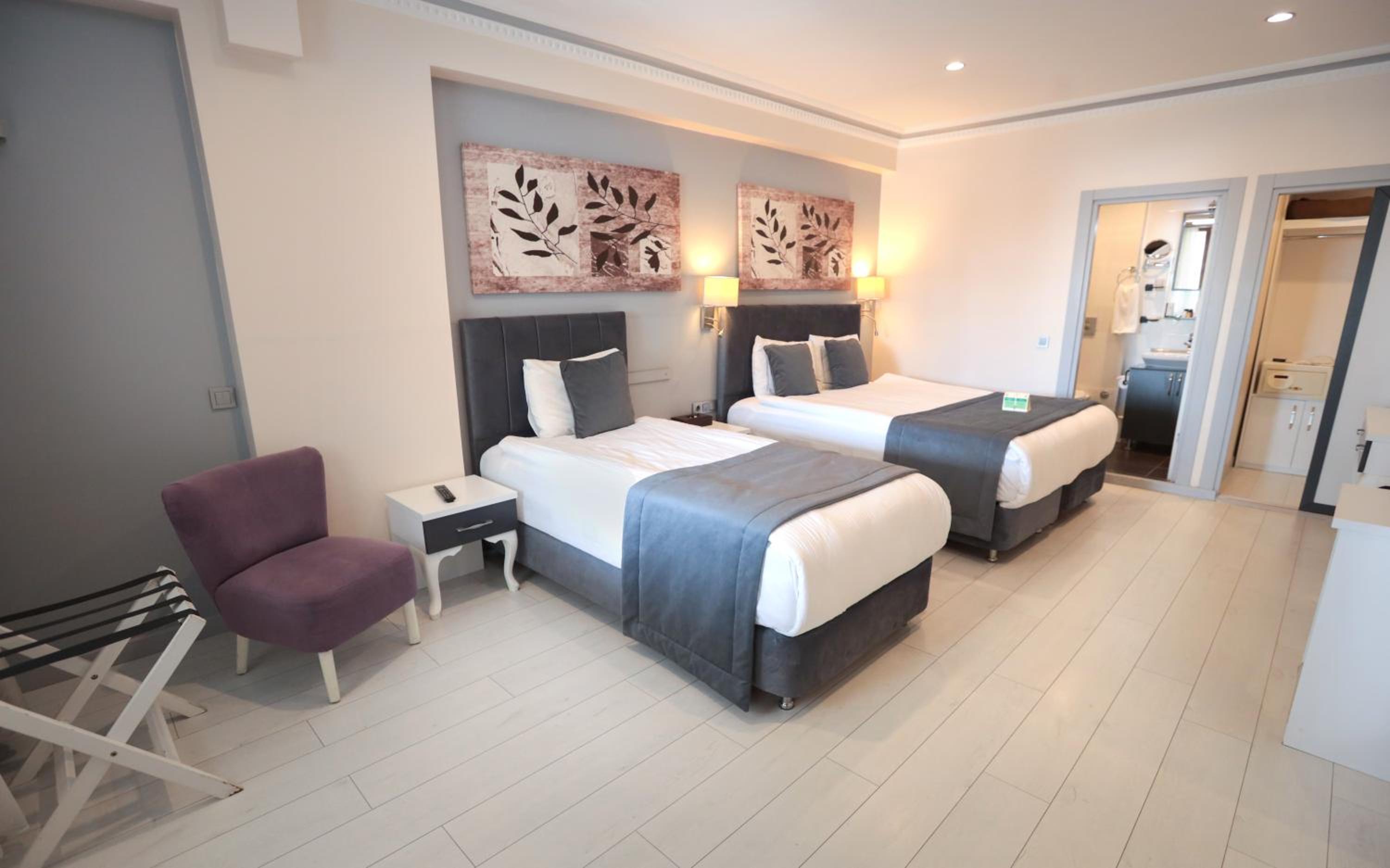 Skalion Hotel