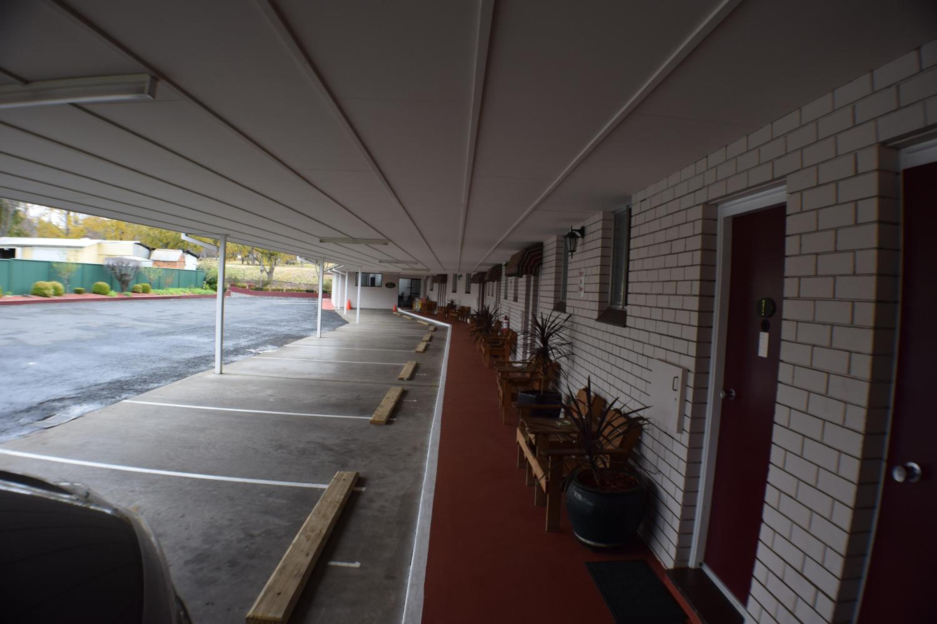 Acacia Motor Inn