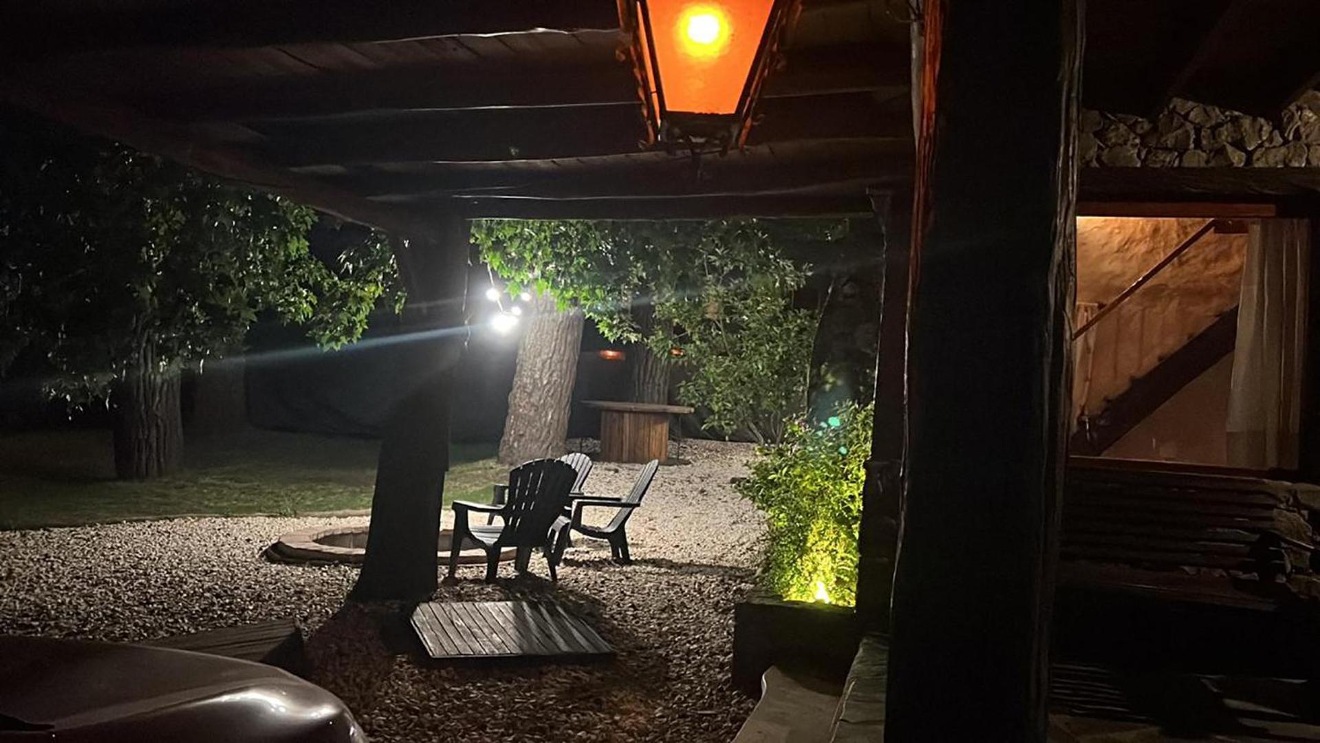 Cabaña en el Bosque Peralta Ramos, Mar del Plata, 4/5 huespedes.