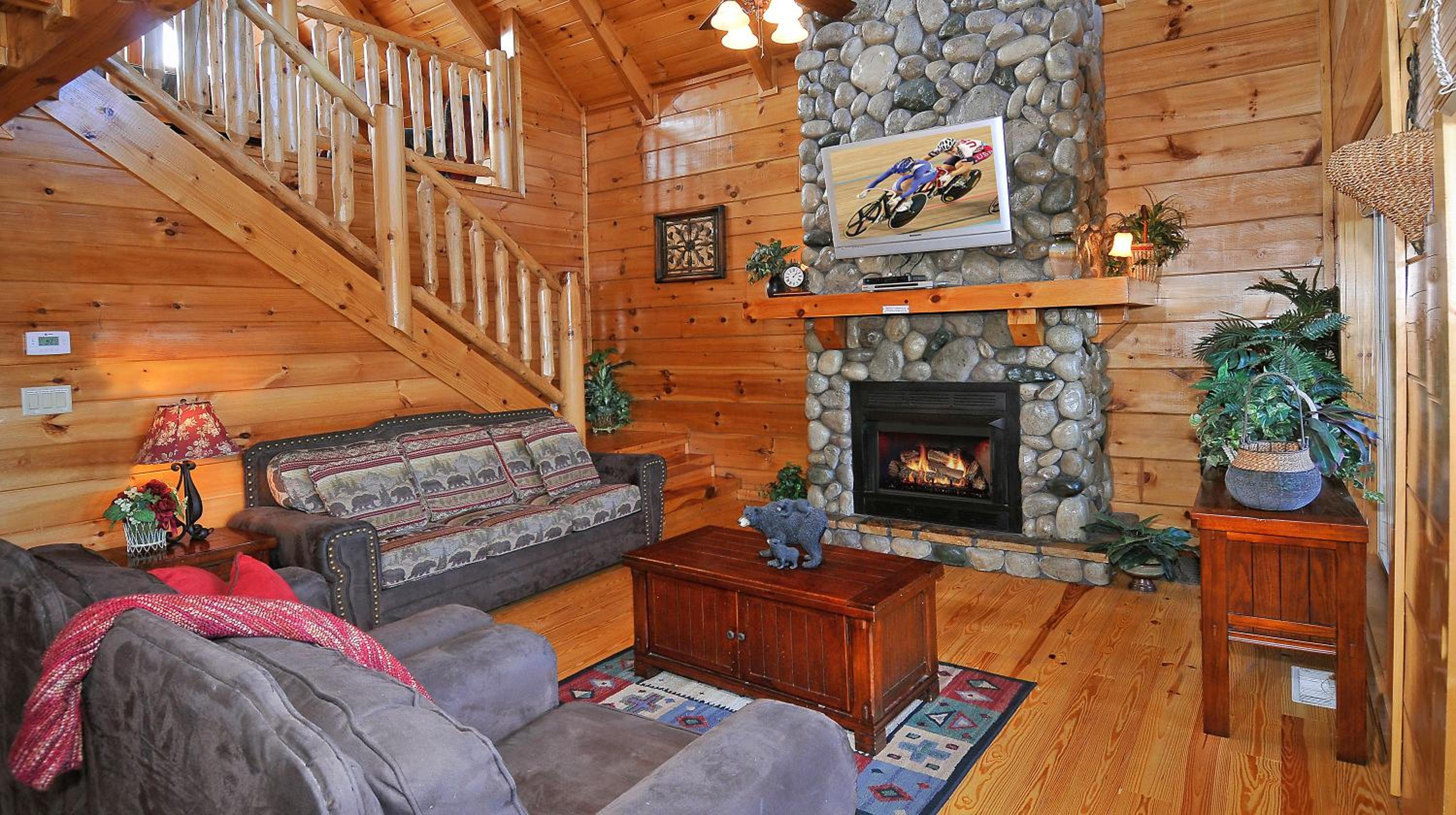 Deer ViewLodge 6Bdrm, 6Bath, Specials, Free Tickets, Views, Gameroom, Hot Tub view 2