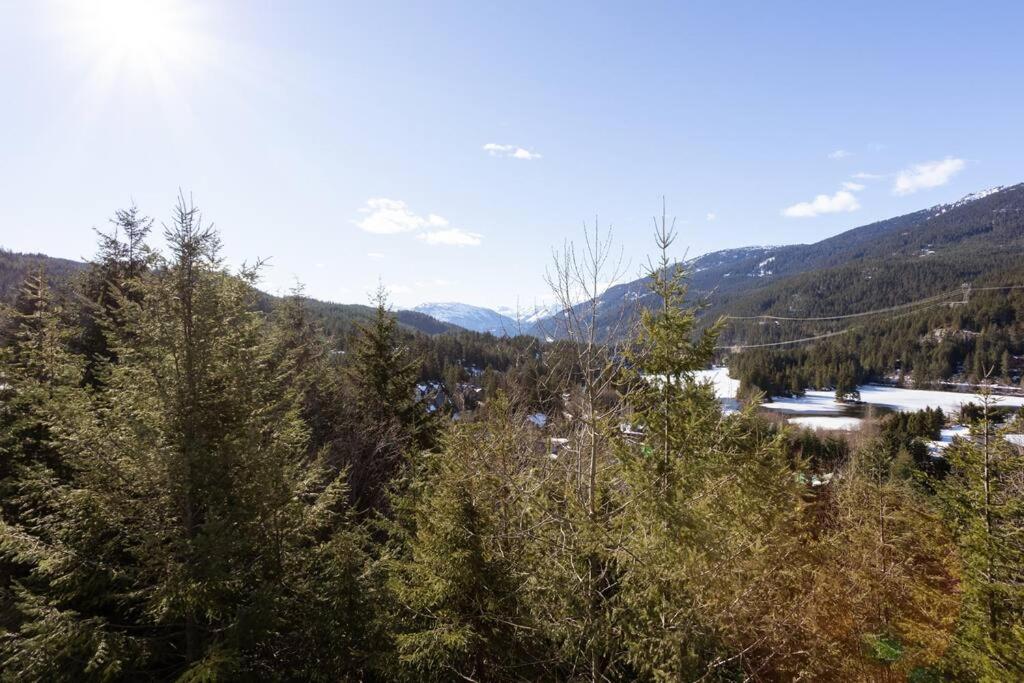 Amazing Views 2 BR/2 BA Ski In Ski Out Condo