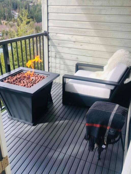 Amazing Views 2 BR/2 BA Ski In Ski Out Condo