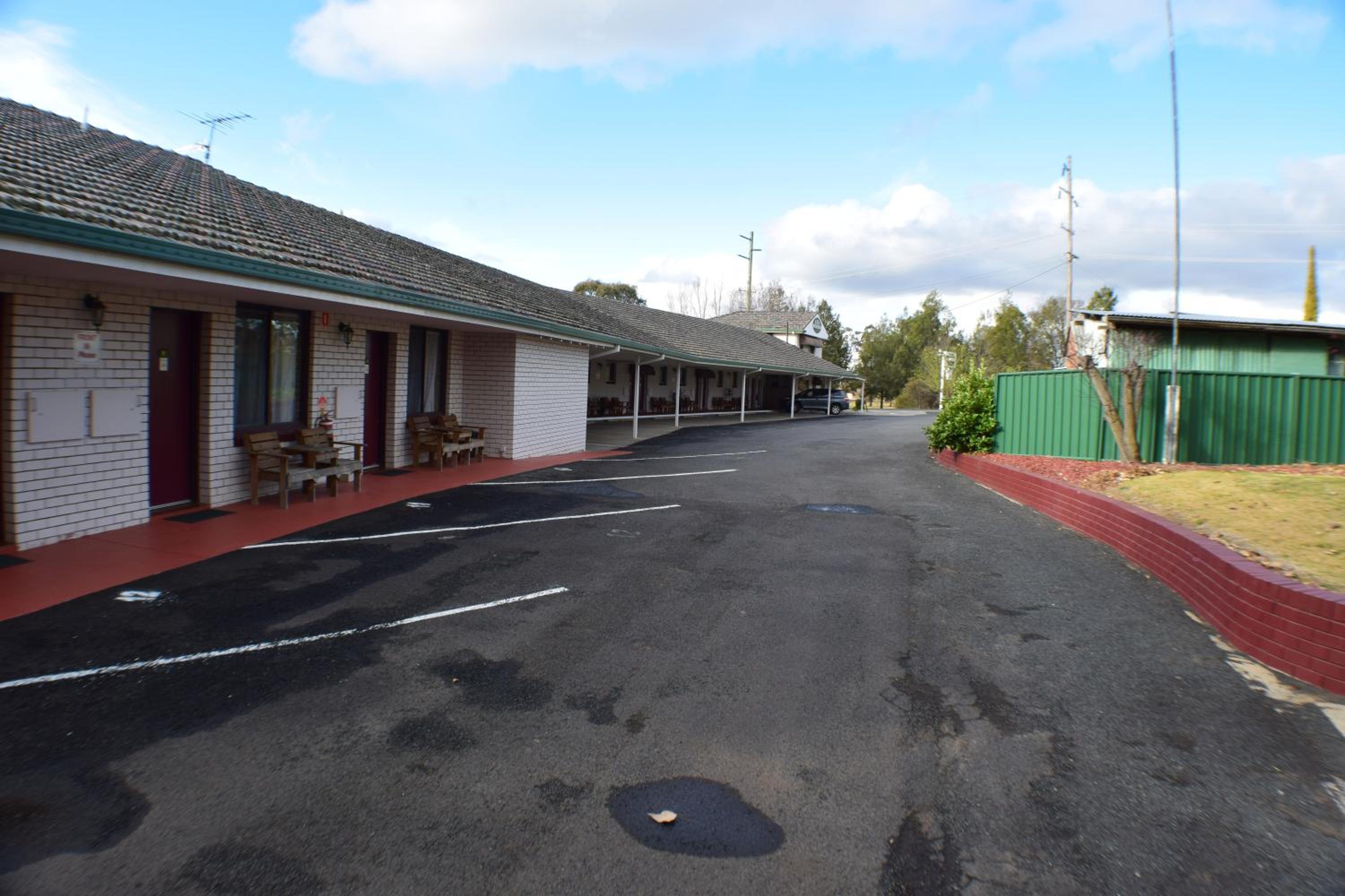 Acacia Motor Inn