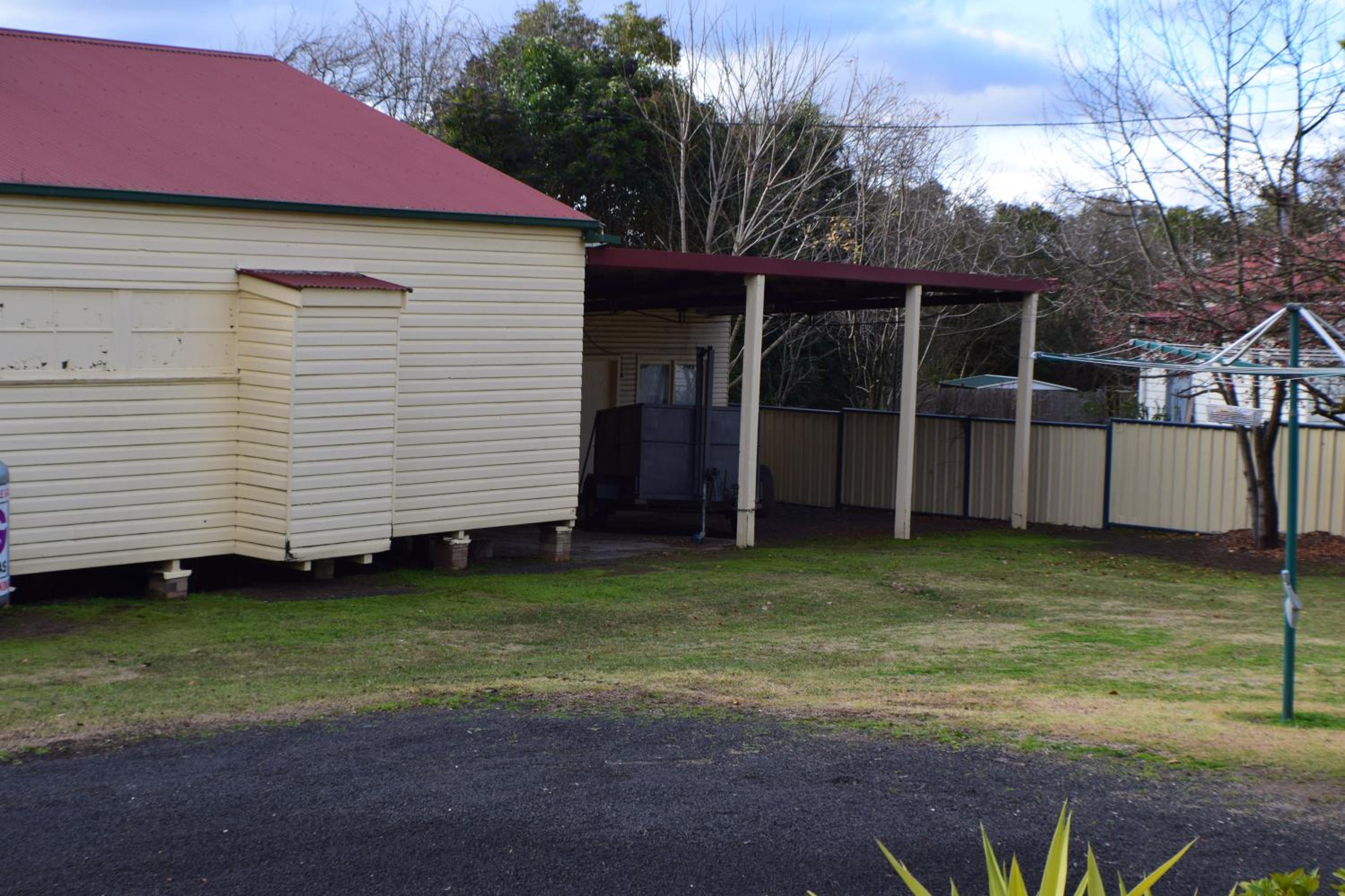 Acacia Motor Inn