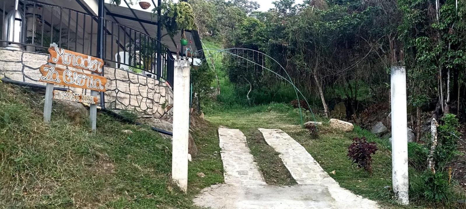 Hotel Mirador La Gloria - Image 1