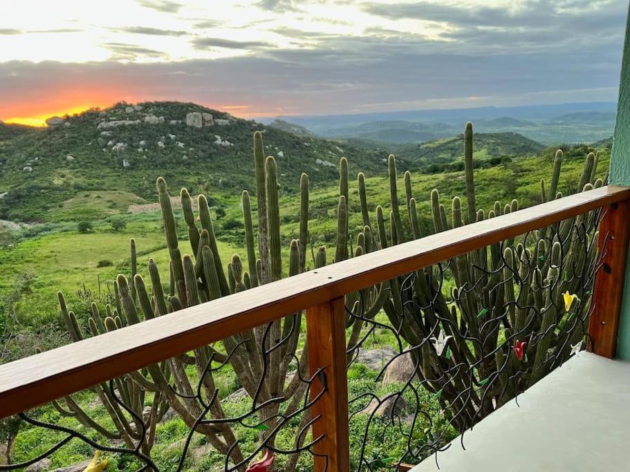 Chalé romântico, com vista panorâmica, para Casais