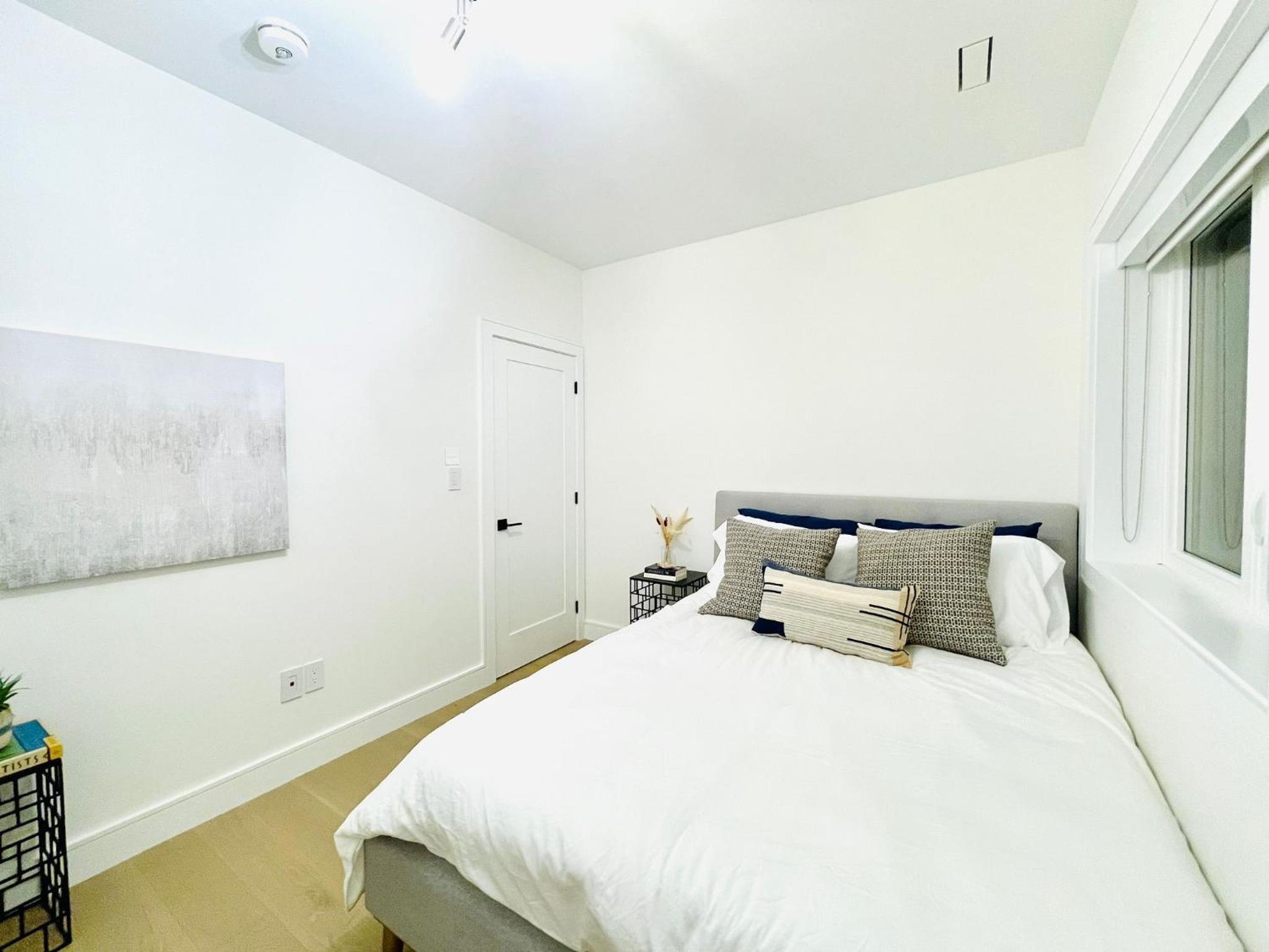 Urban 2-bed apartment in the Beaches