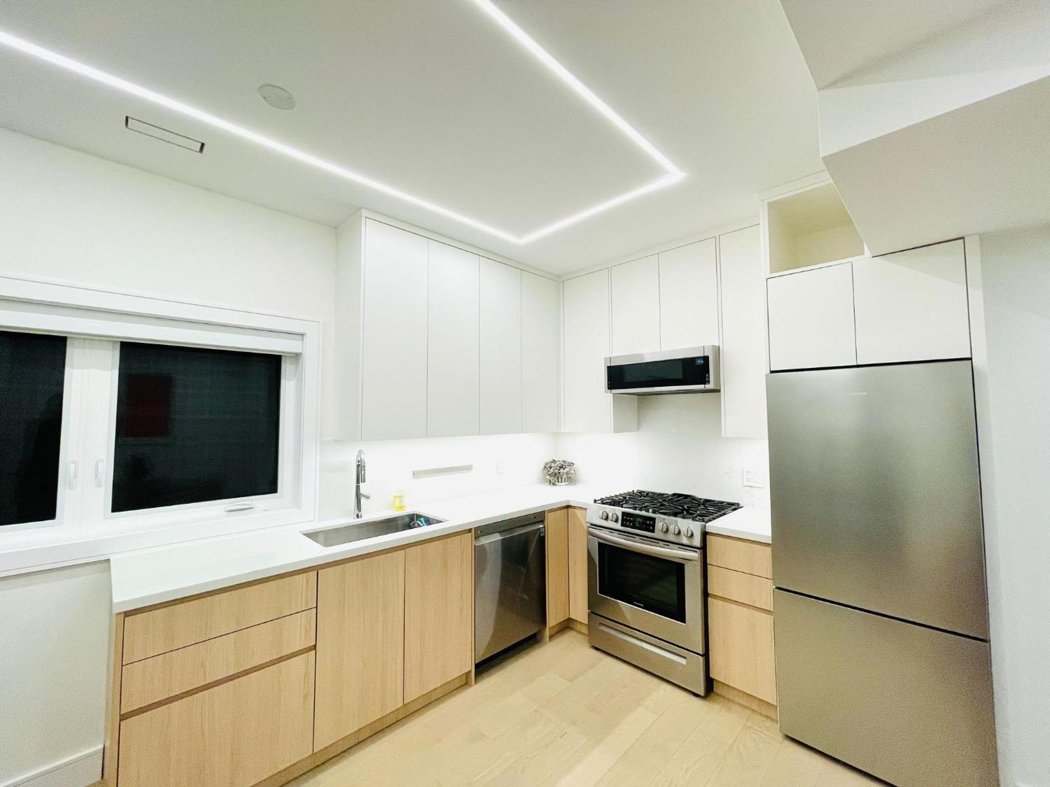 Urban 2-bed apartment in the Beaches