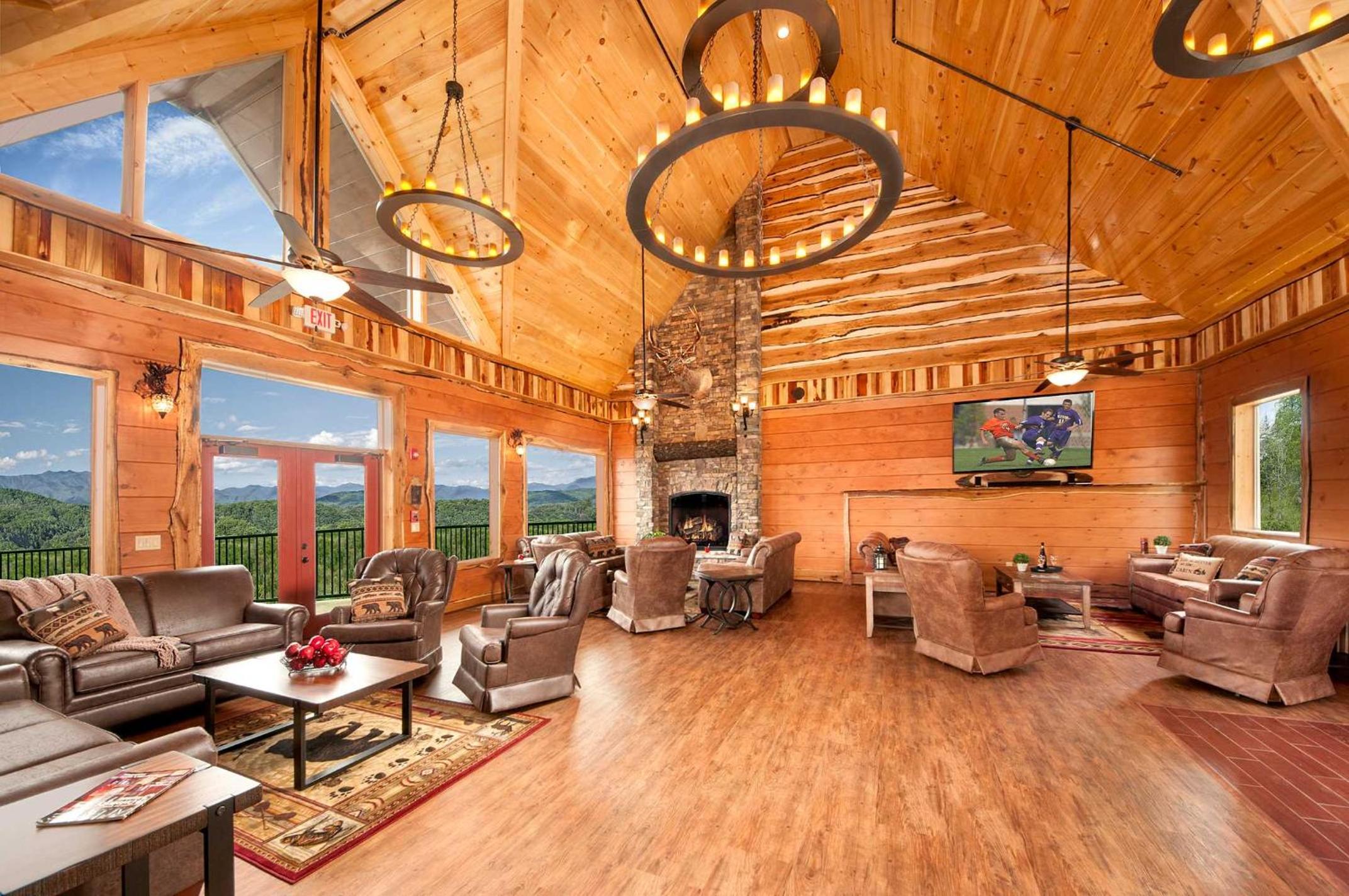 SkyView Mansion:13bdrm, 17bath, Sleeps 70, Indoor Pool, Amazing Views view 2