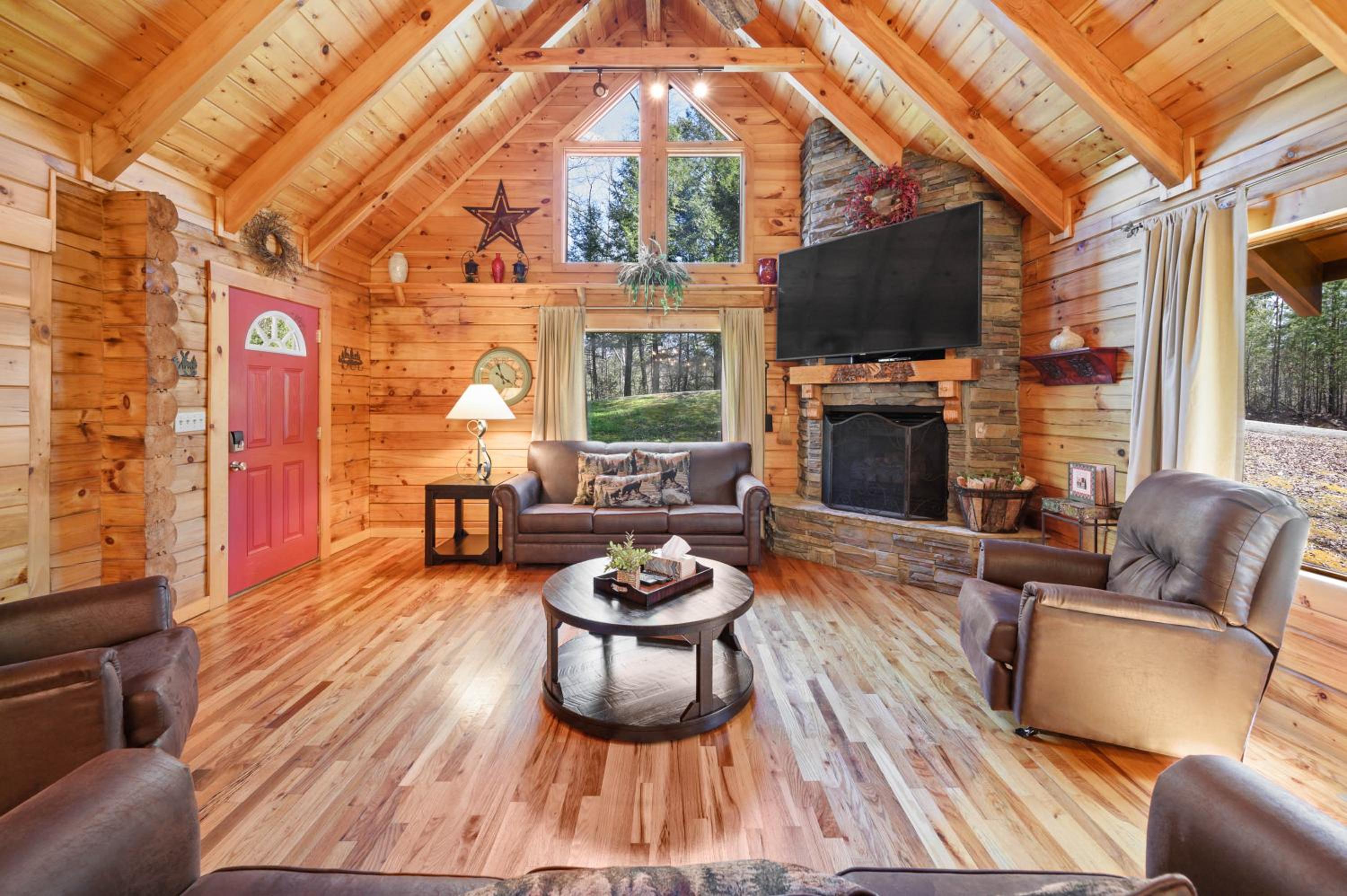 Valley Dream:3 bdrm 3bath, Specials, Free Tickets, One level(no stairs) view 2