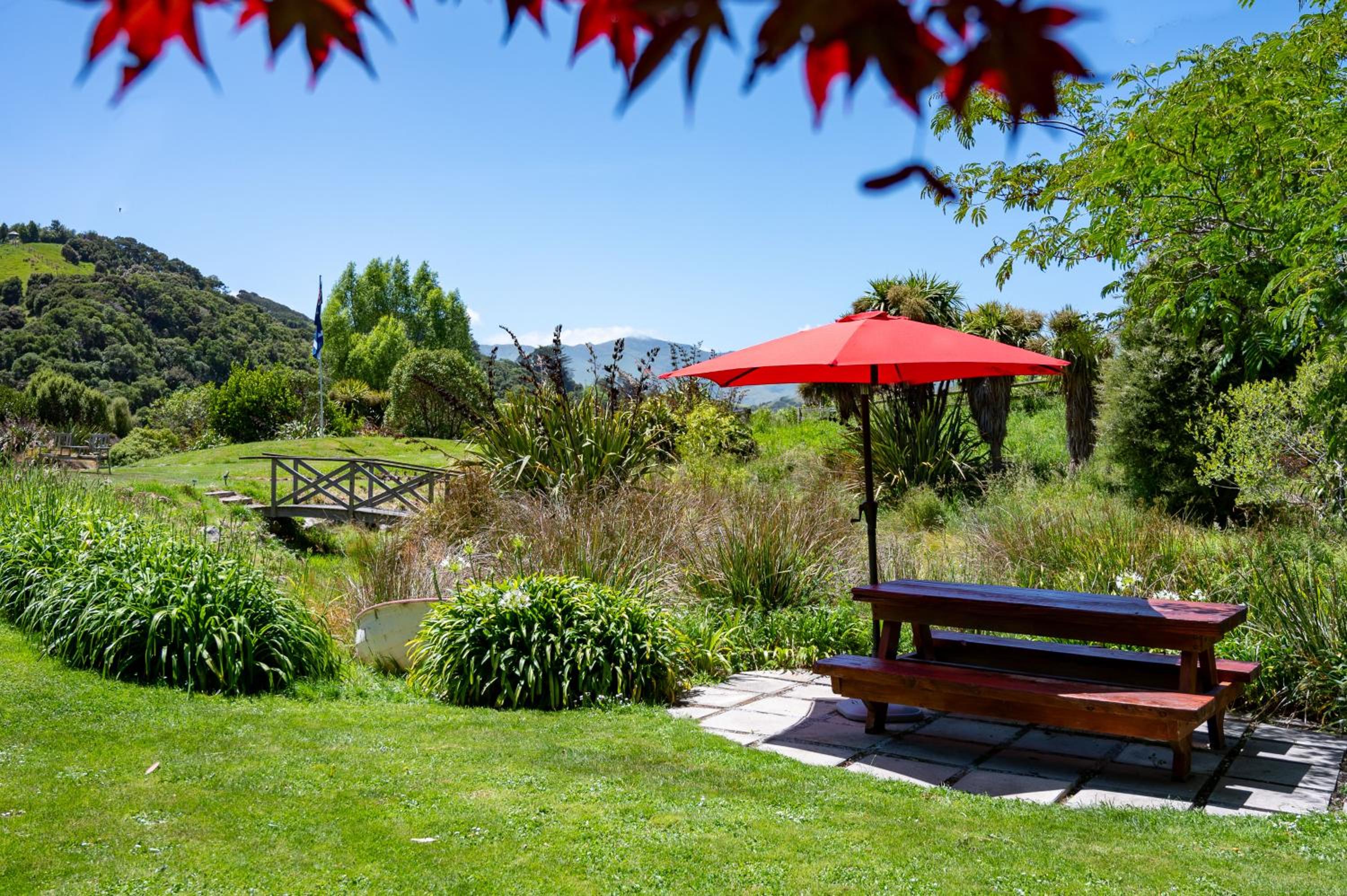French Peak Loft - French Farm Holiday Home view 2