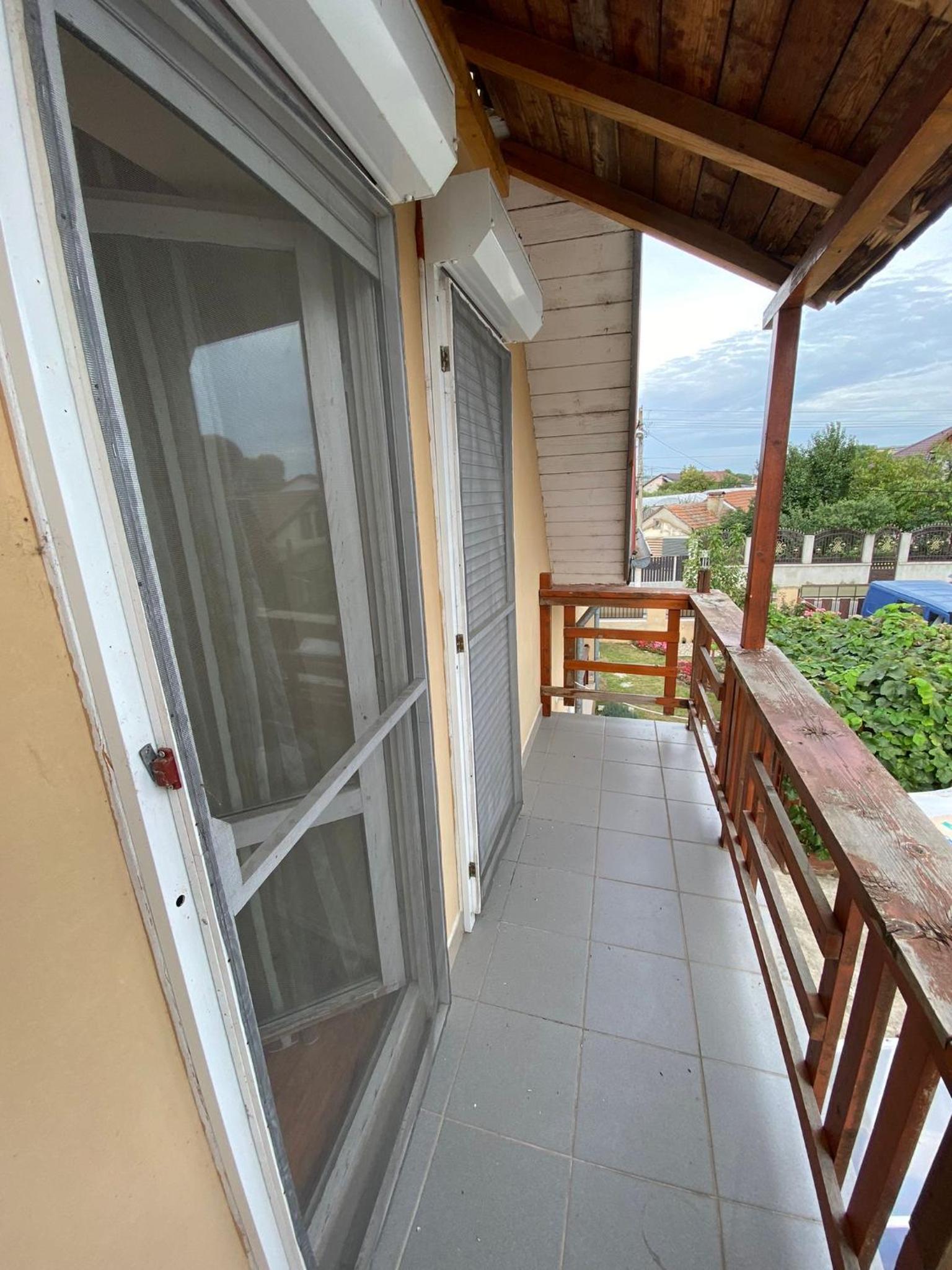Cosy bedroom for 2 with Balcony in a Family Villa