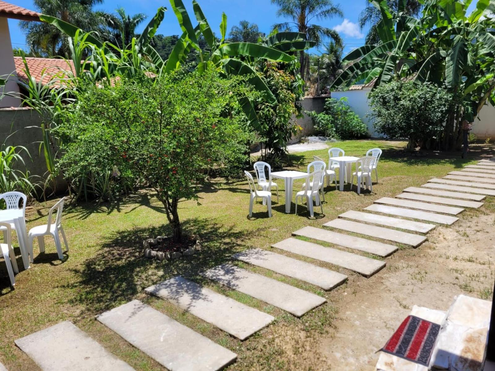 Casa com piscina e churrasqueira!