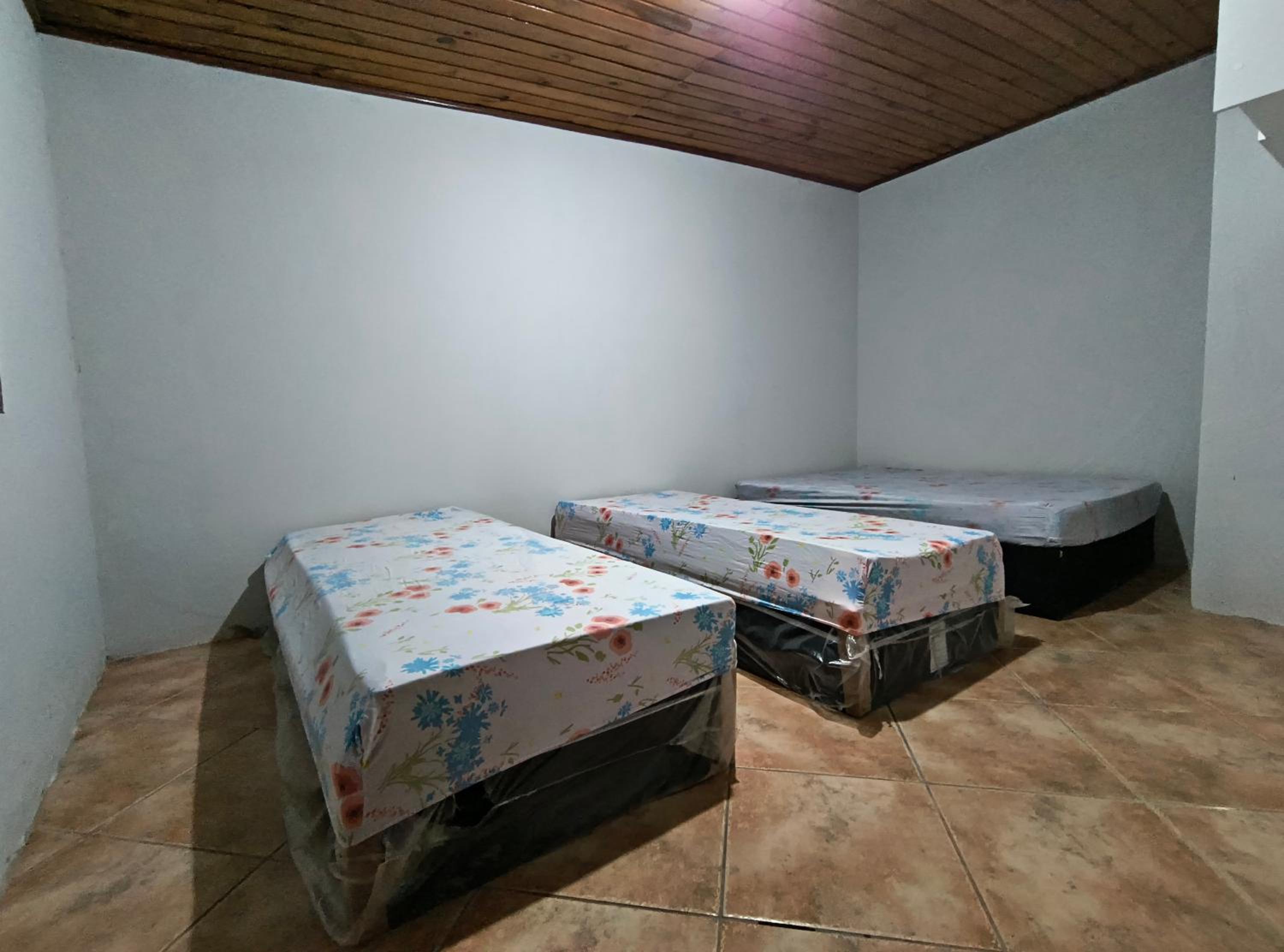 Casa de Praia Completa em Cabo Frio 04 para até 5 Pessoas