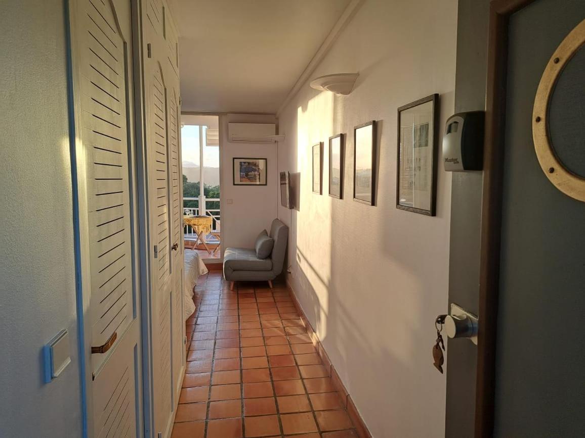 Appartement de la baie, vue magnifique, Tartane view 4