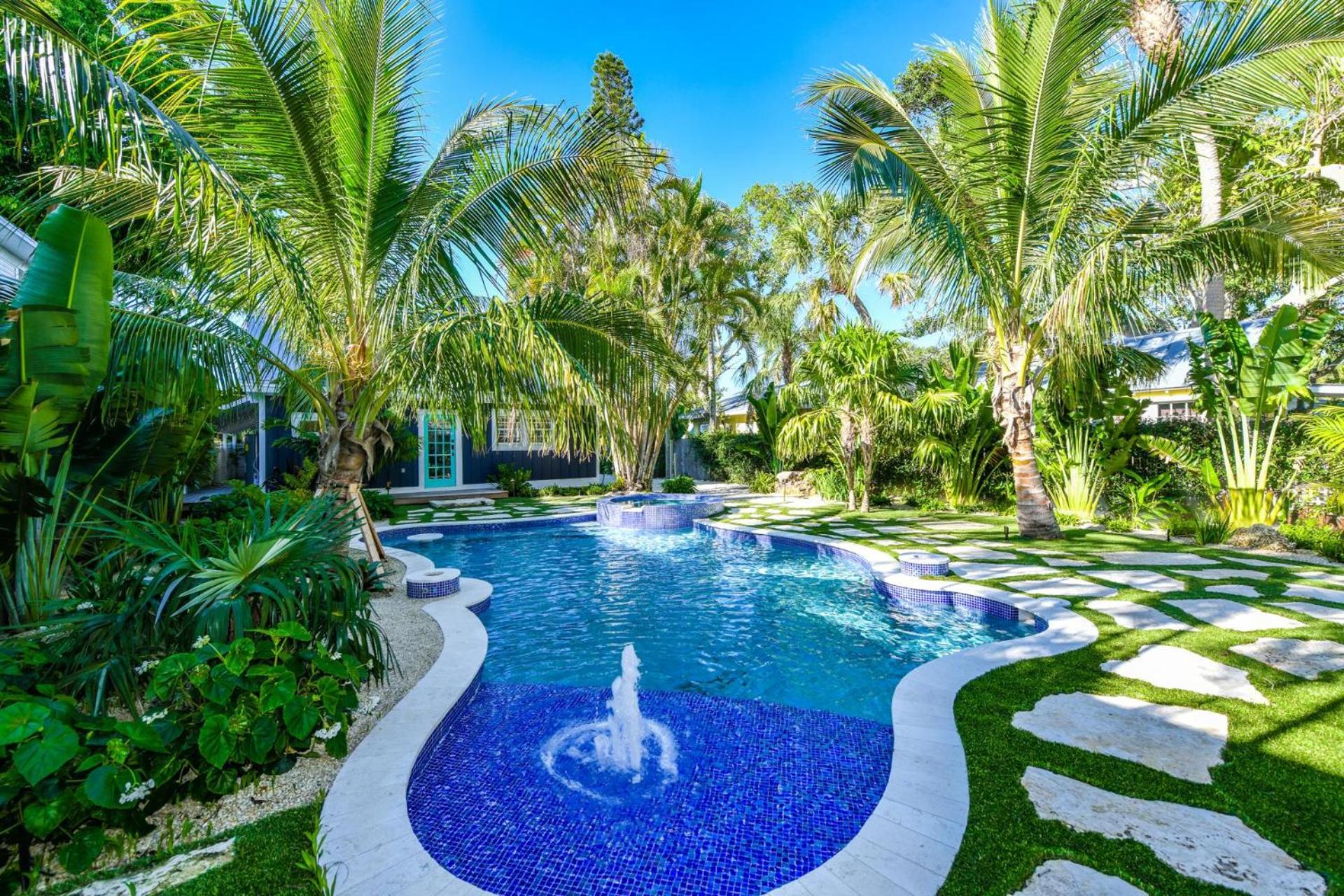 Hotel Blue Pearl - Image 1