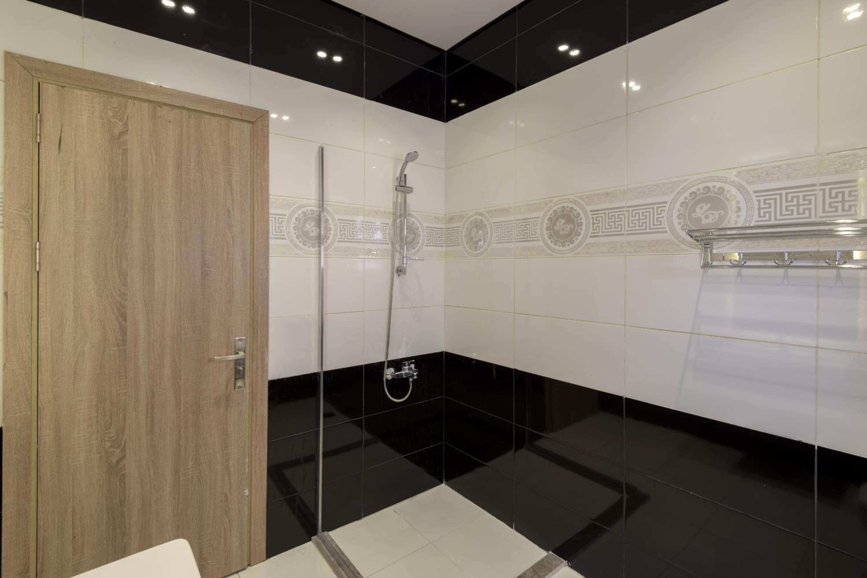 Travelholic 90 Residence
