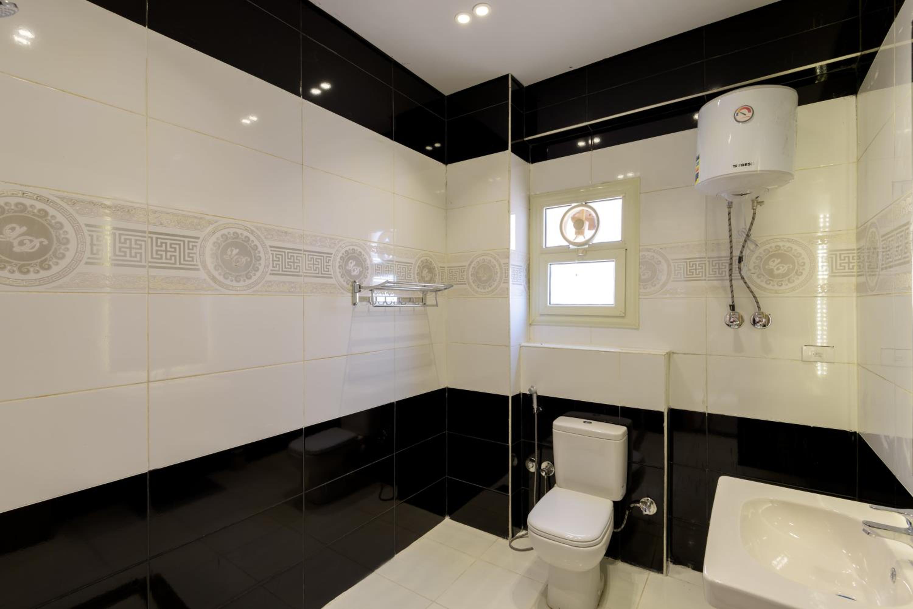 Travelholic 90 Residence