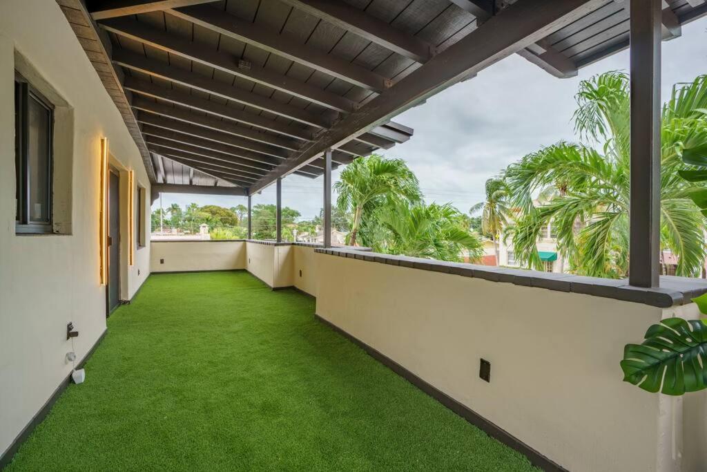 New! Miami & Calle Ocho Simpson's Funhouse!