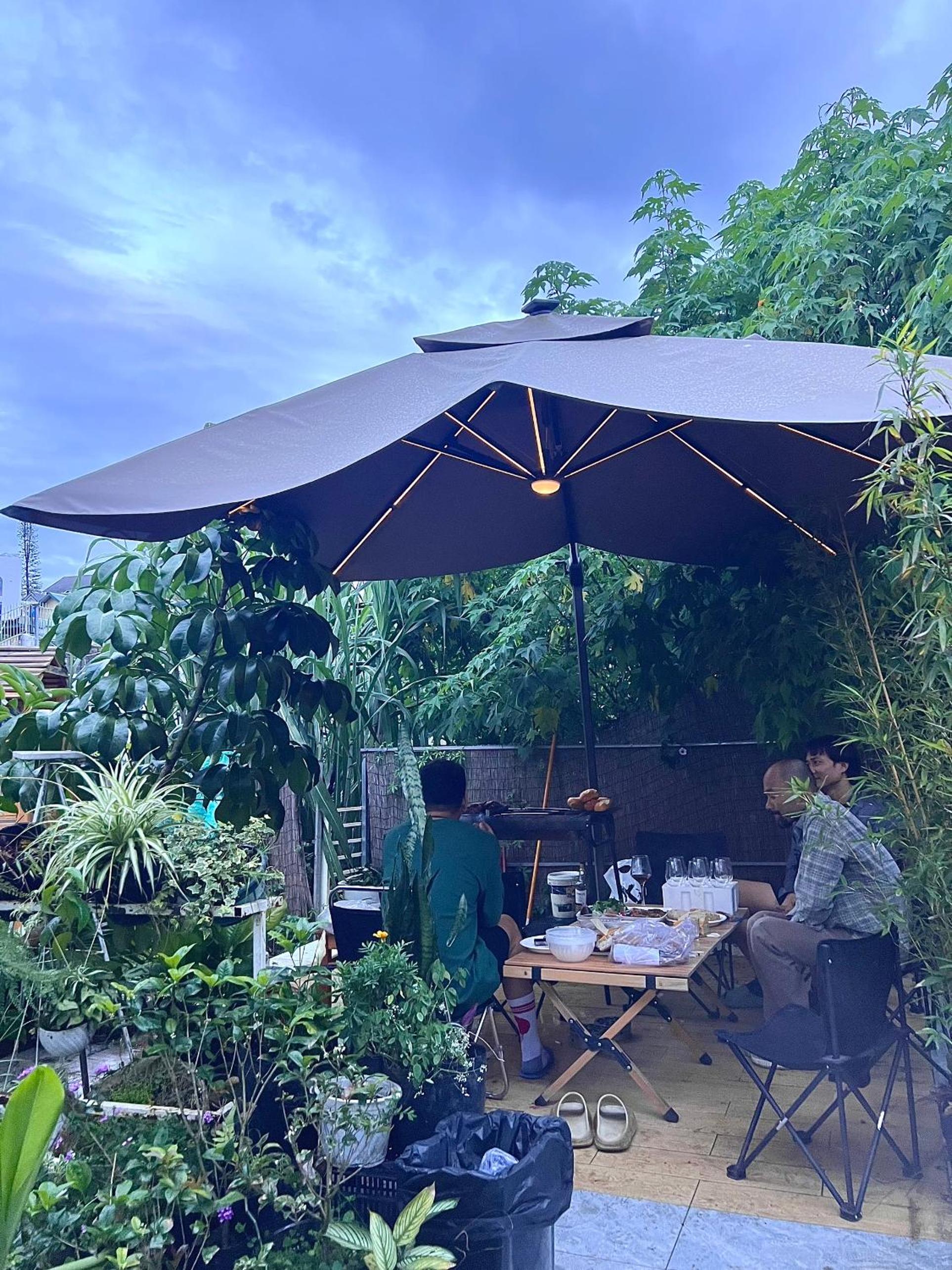 Studio gồm bếp 1 phòng ngủ view 5