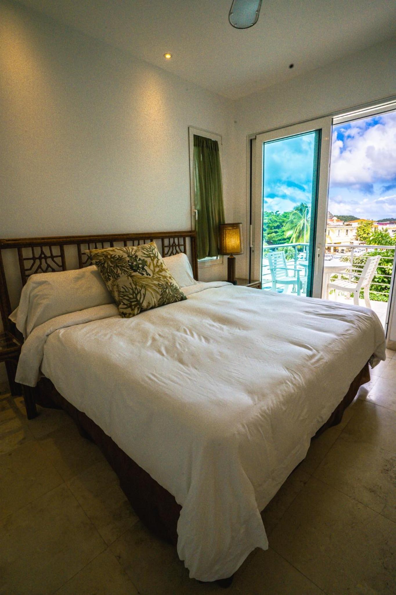 Sunnydays Condo