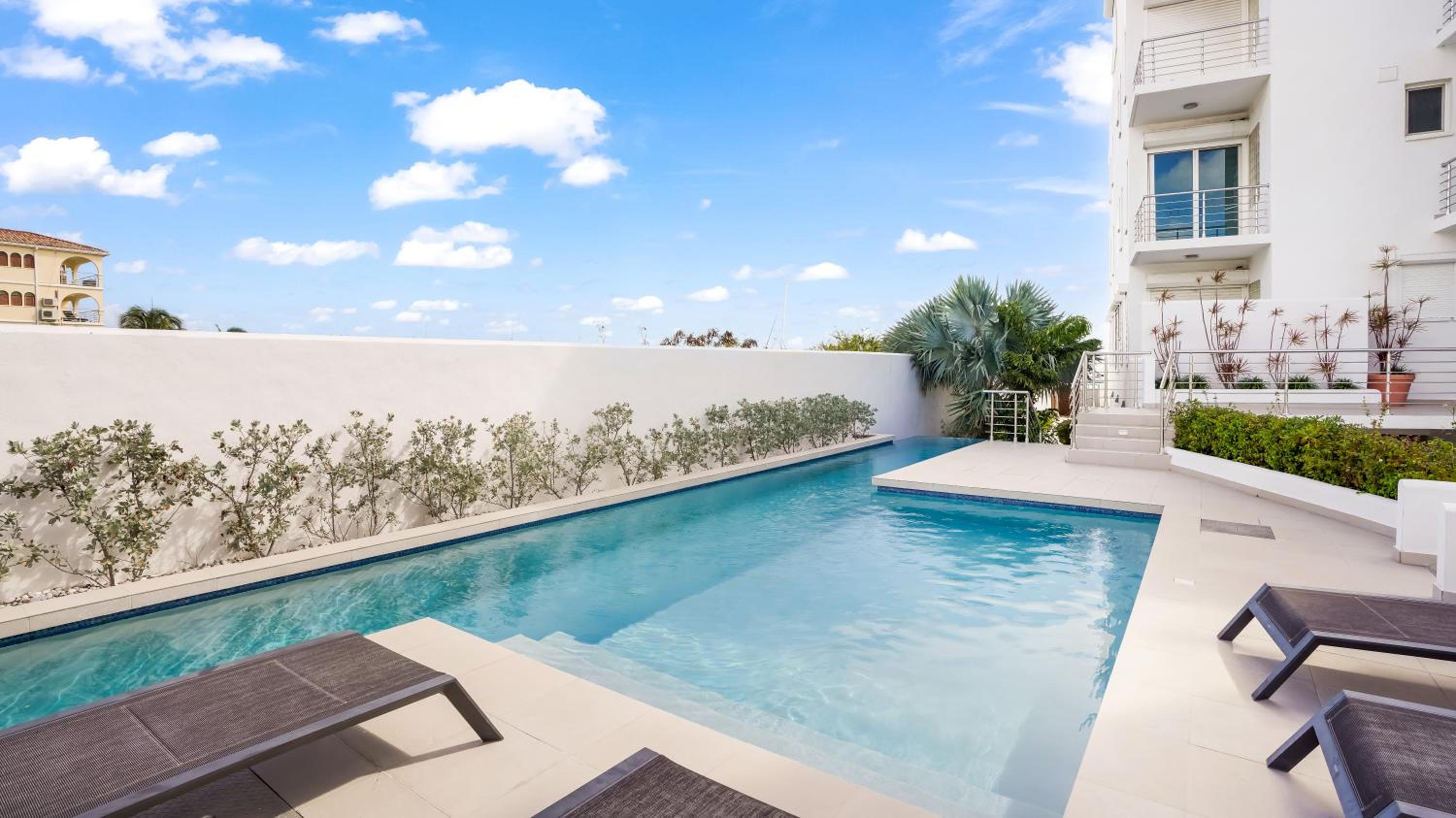 Sunnydays Condo