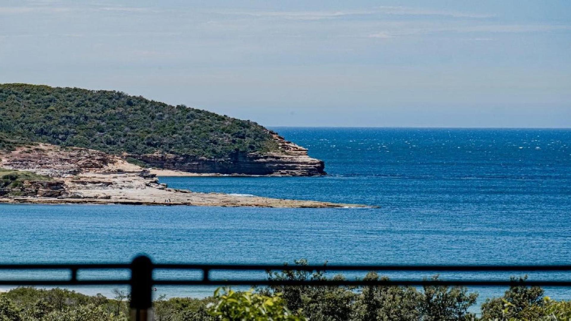 Panoramic Ocean Views and Short Walk To Beach
