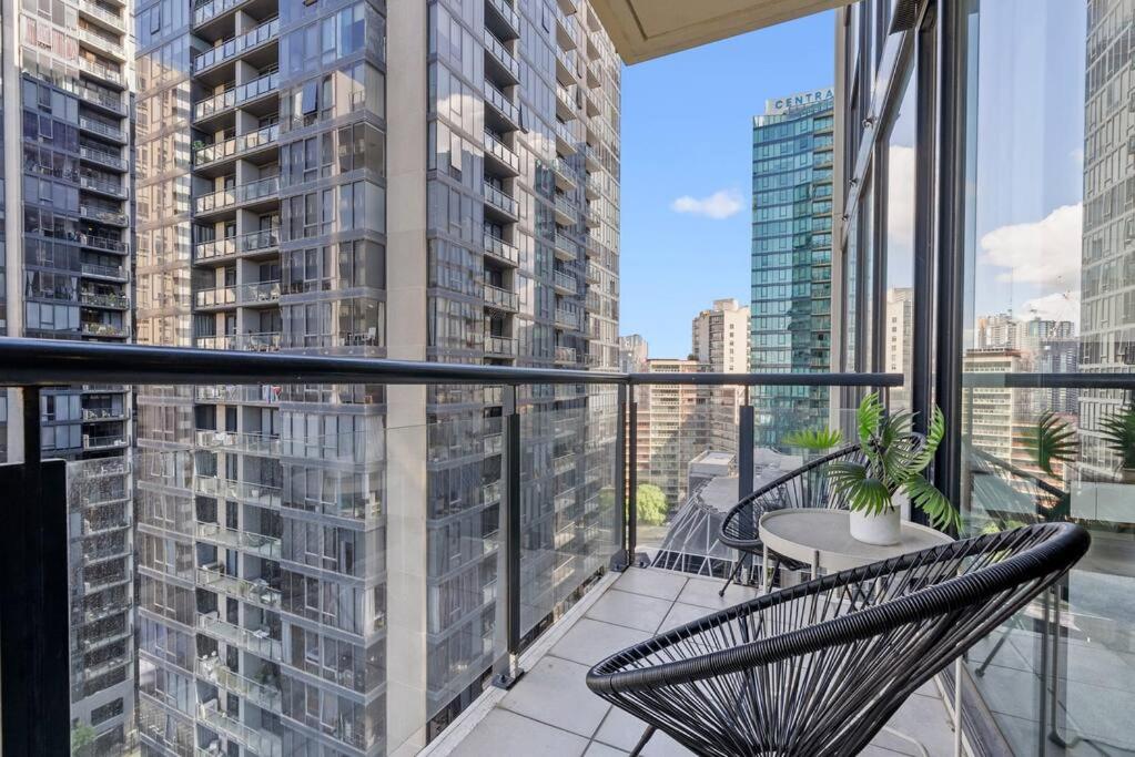 Central 1BR Southbank Apartment