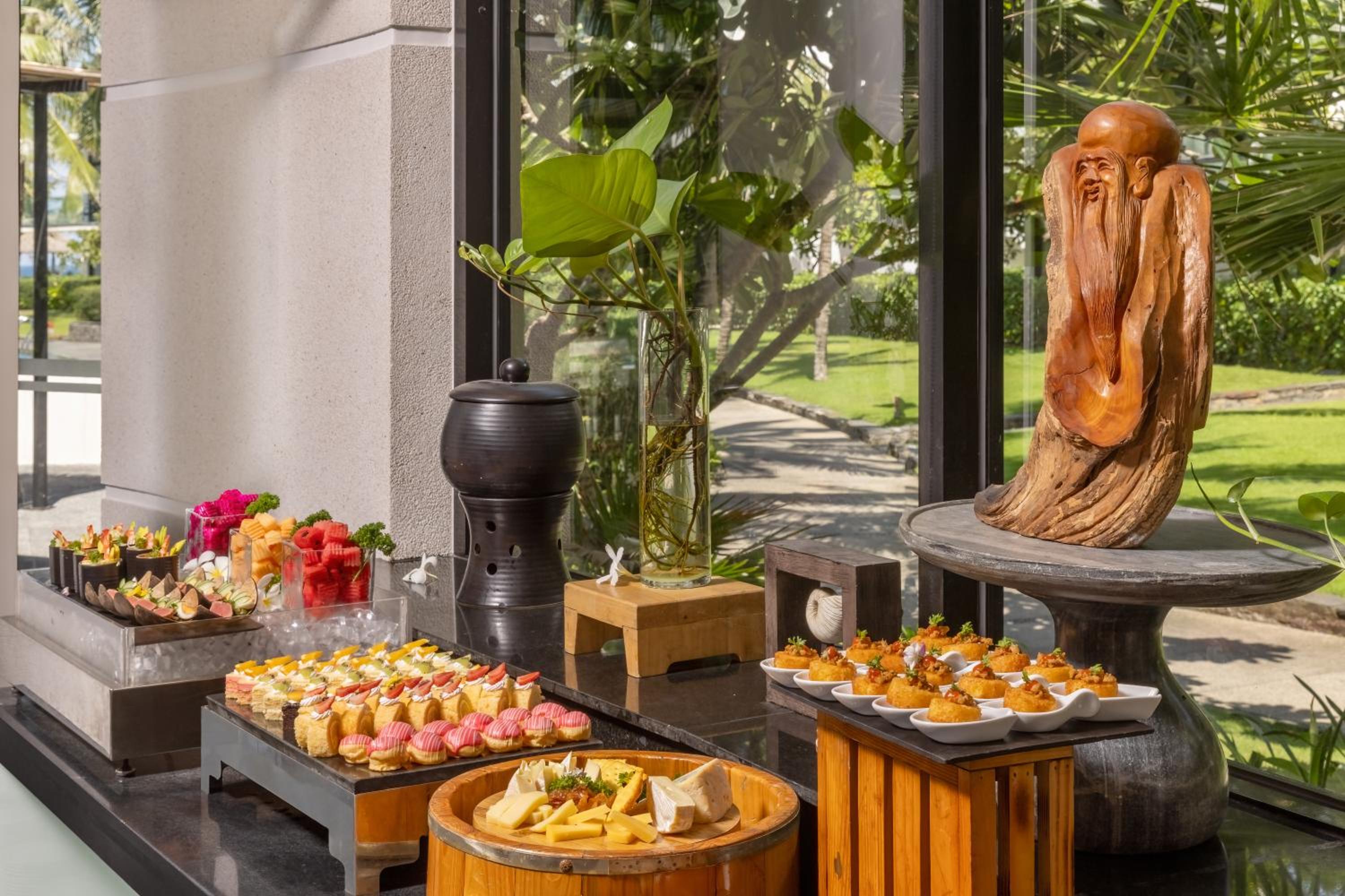 Meliá Danang Beach Resort