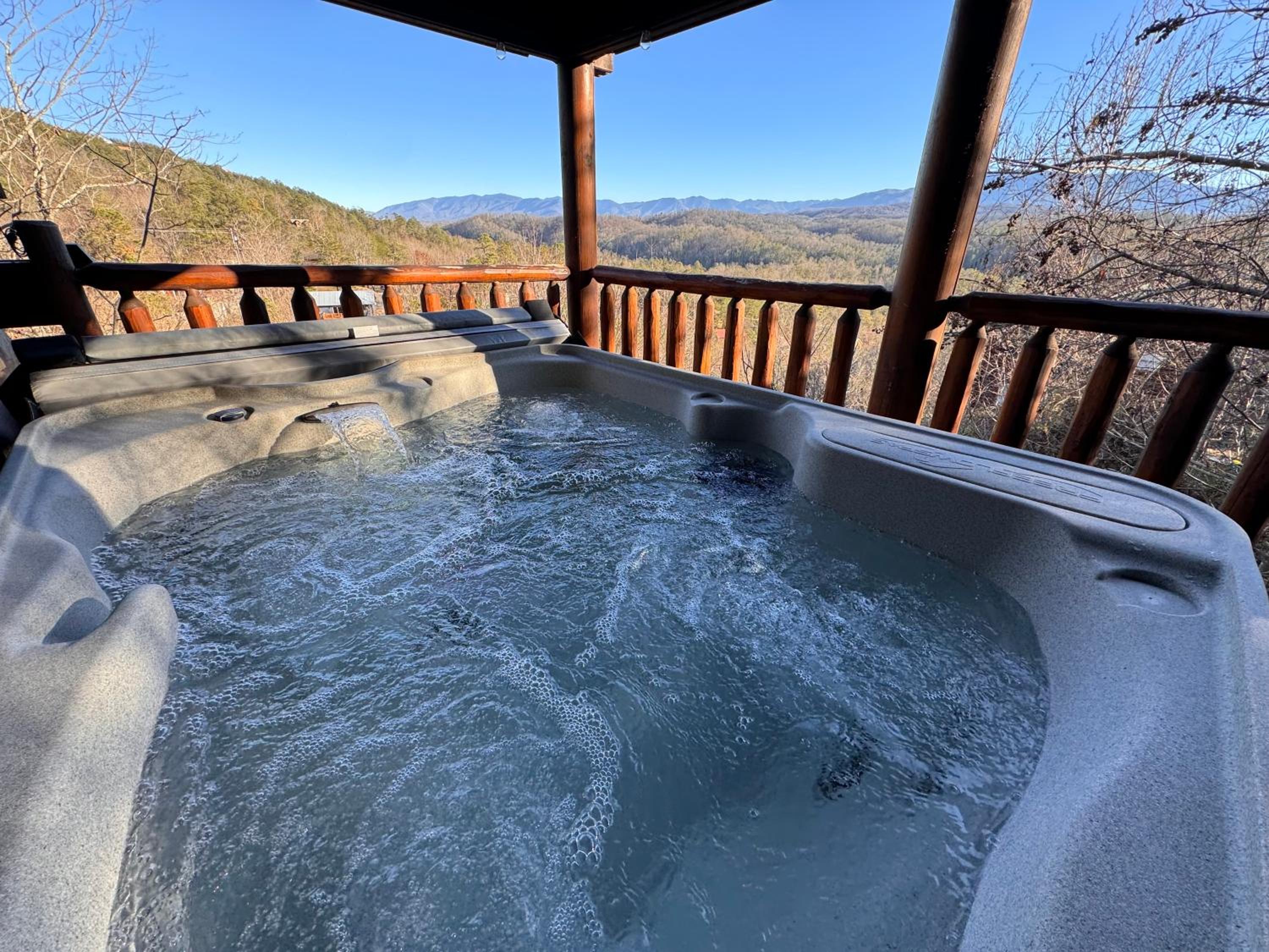 Smoky Paws - Exceptional Cabin, Stunning Mountain Views, Hot Tub, Tranquil, Gigabit Internet, Free L2 EV view 3