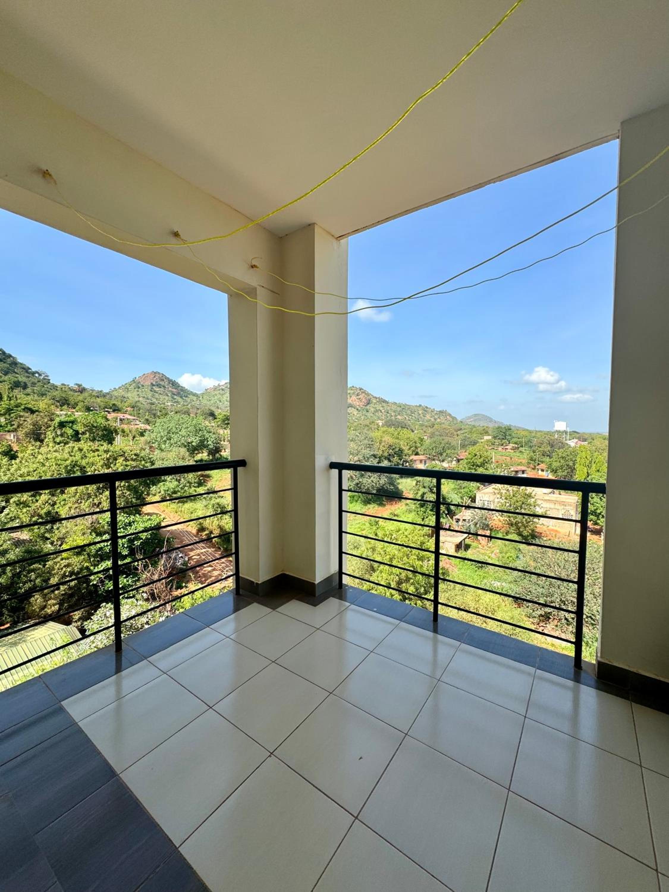 Hillsview Apartment