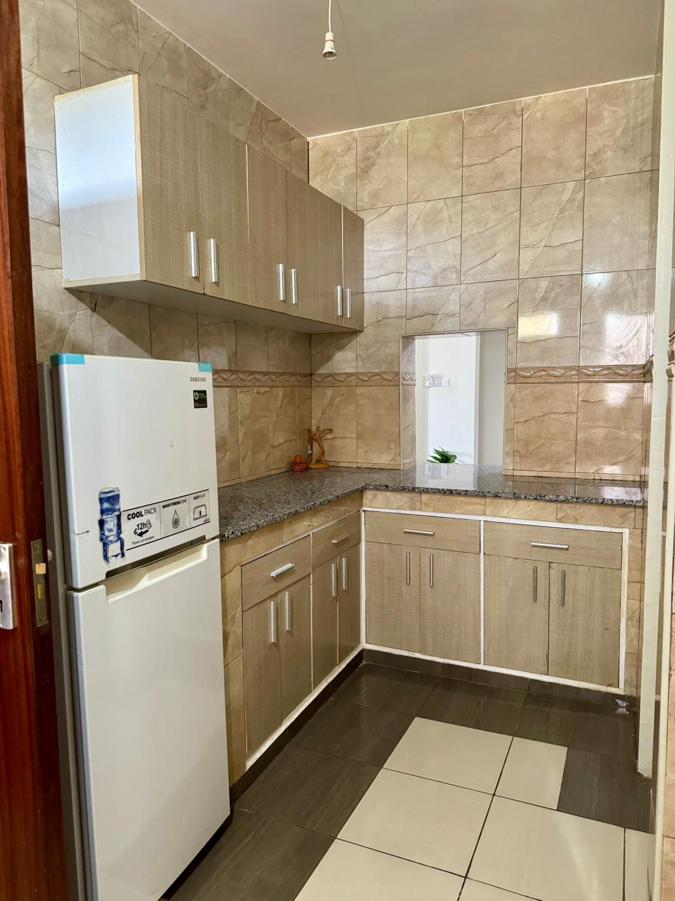 Hillsview Apartment
